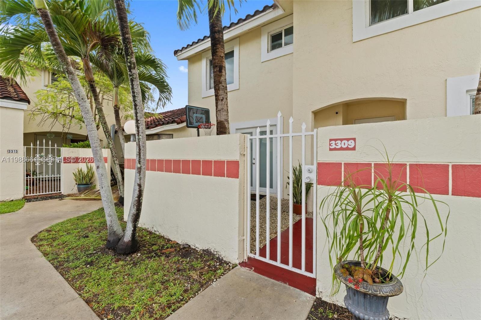 3309 San Remo Cir, Homestead FL 33035 photo 3