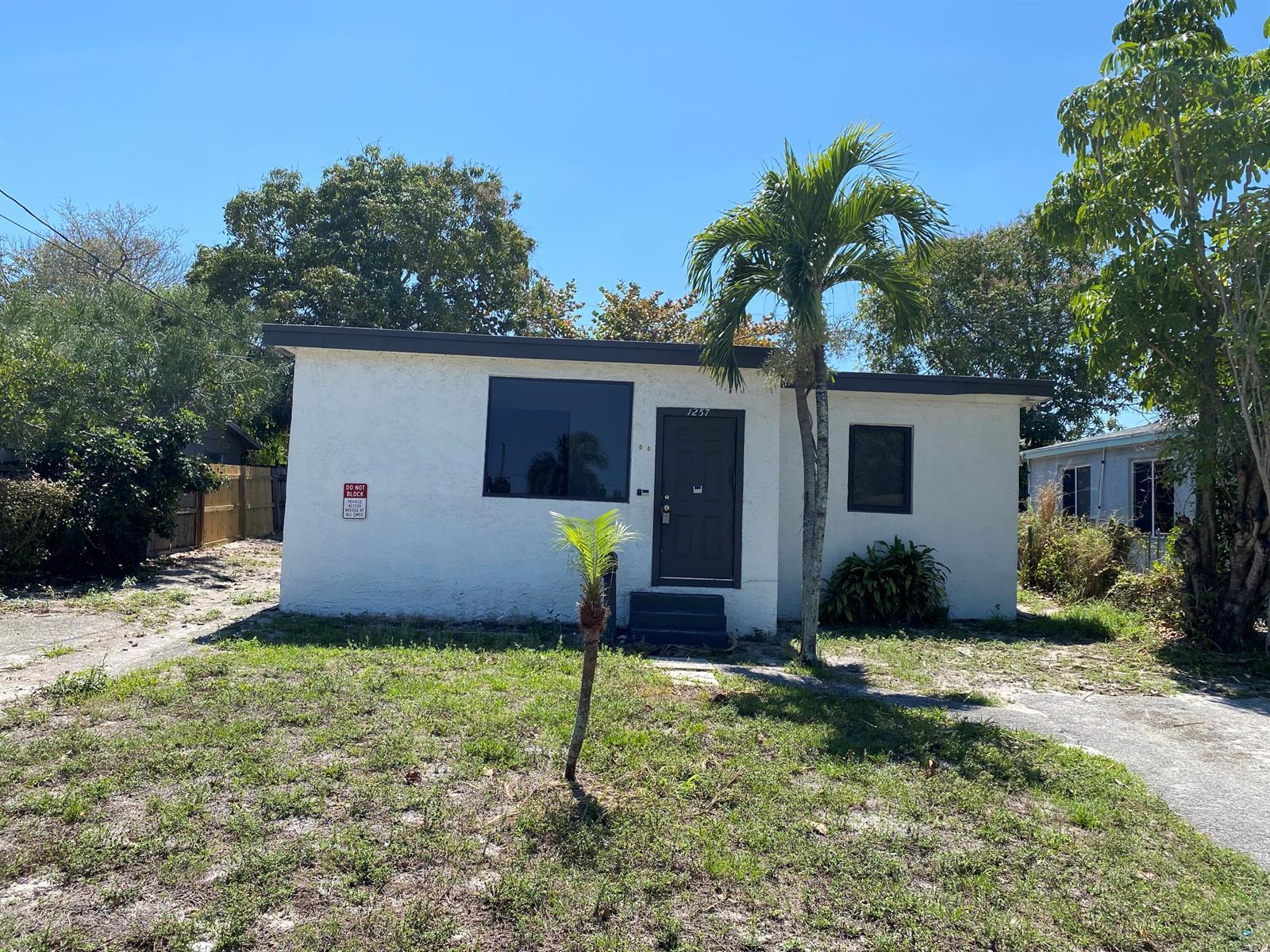 1257 W 35th Street, Riviera Beach FL 33404