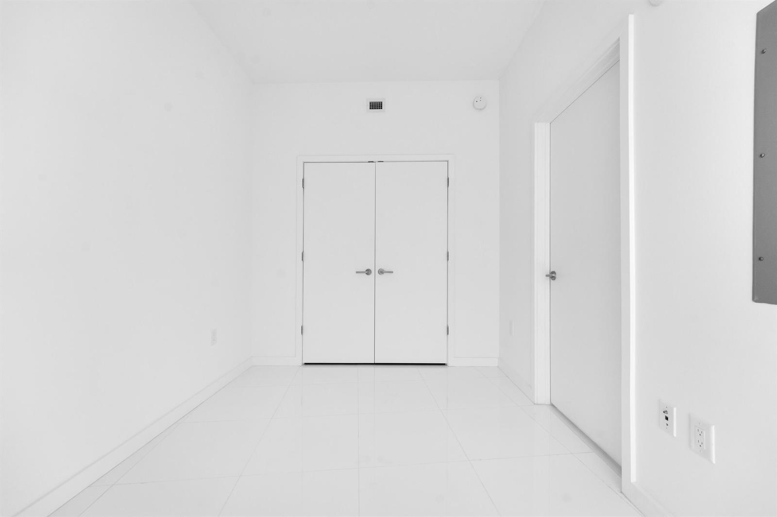 851 NE 1st Avenue # 1110, Miami FL 33132 photo 5