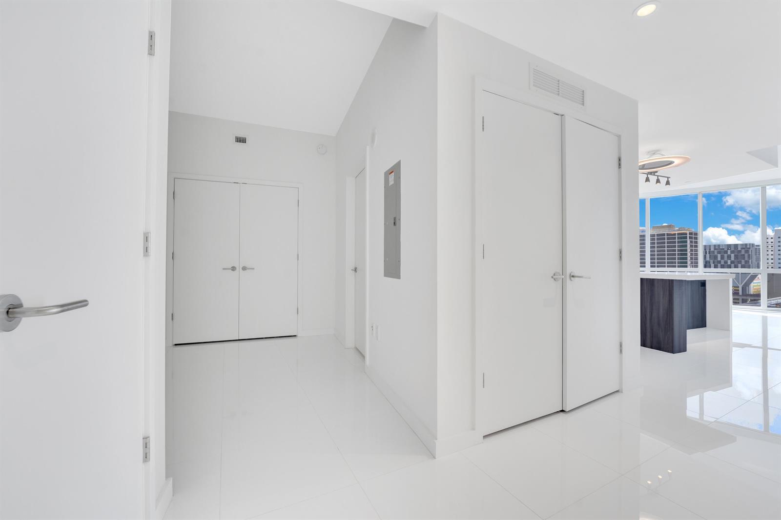 851 NE 1st Avenue # 1110, Miami FL 33132 photo 4