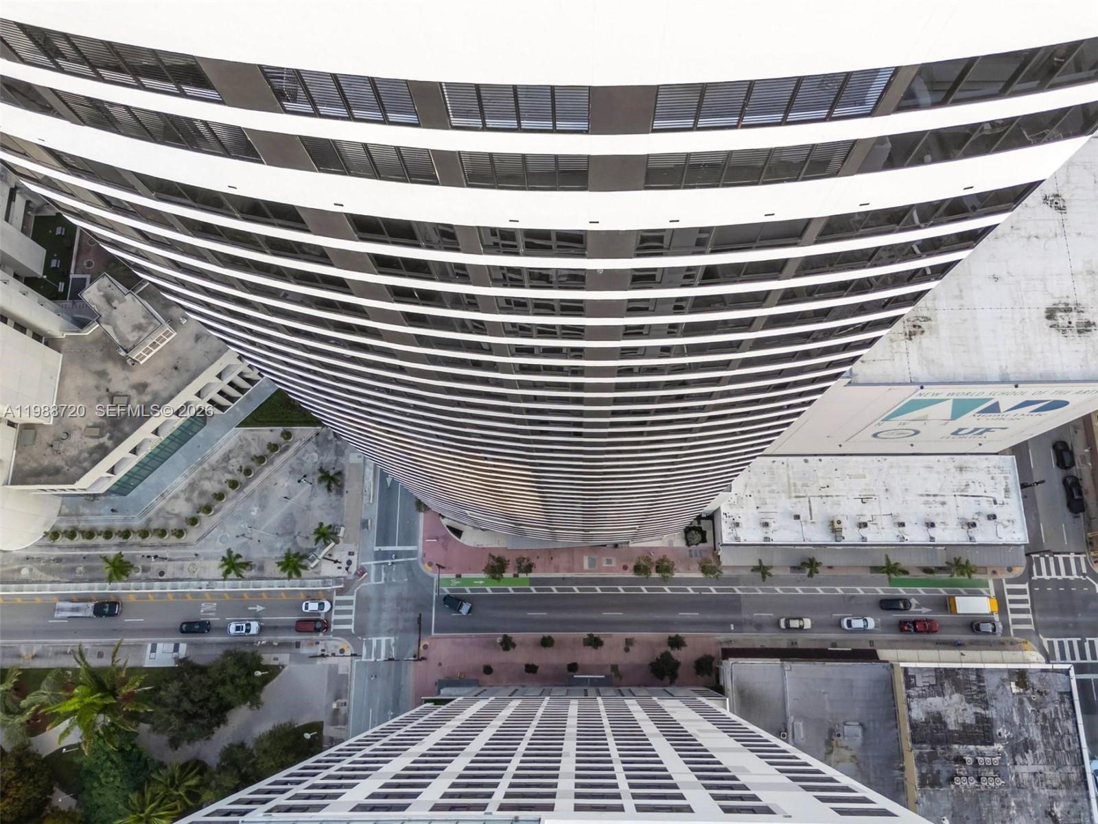 225 N Miami Ave # 1701, Miami FL 33131 photo 3