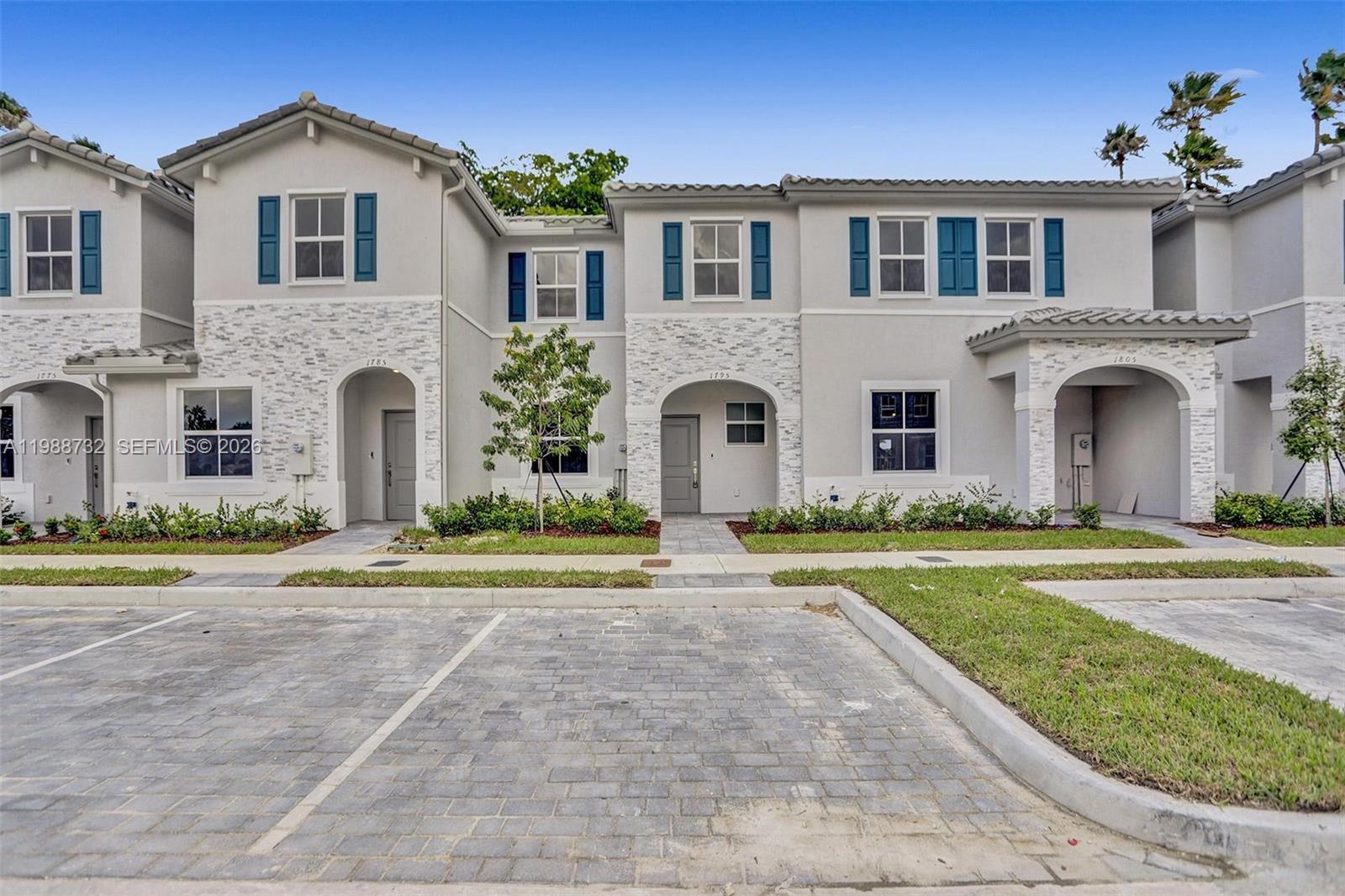 Homestead, FL 33035