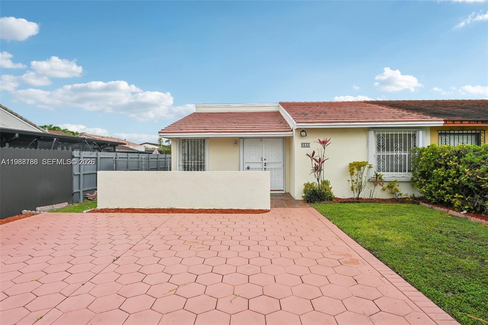 9585 SW 1st Ter, Miami FL 33174
