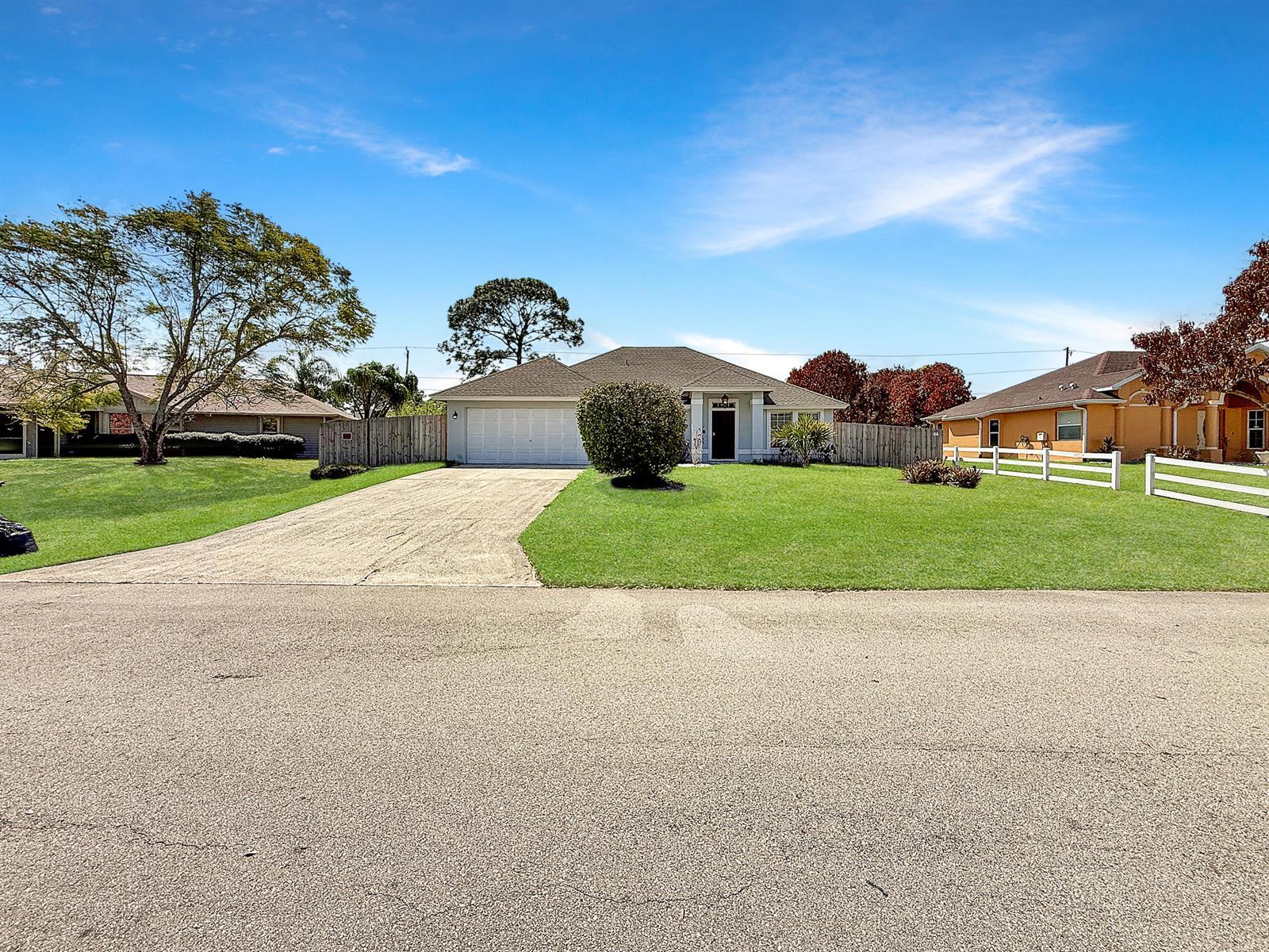1526 SW Dycus Avenue, Port St. Lucie FL 34953