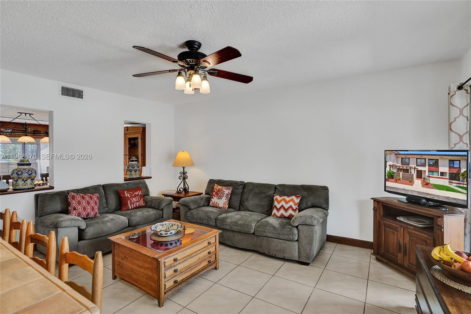 16465 NE 26th Ave # 18, North Miami Beach FL 33160 photo 3