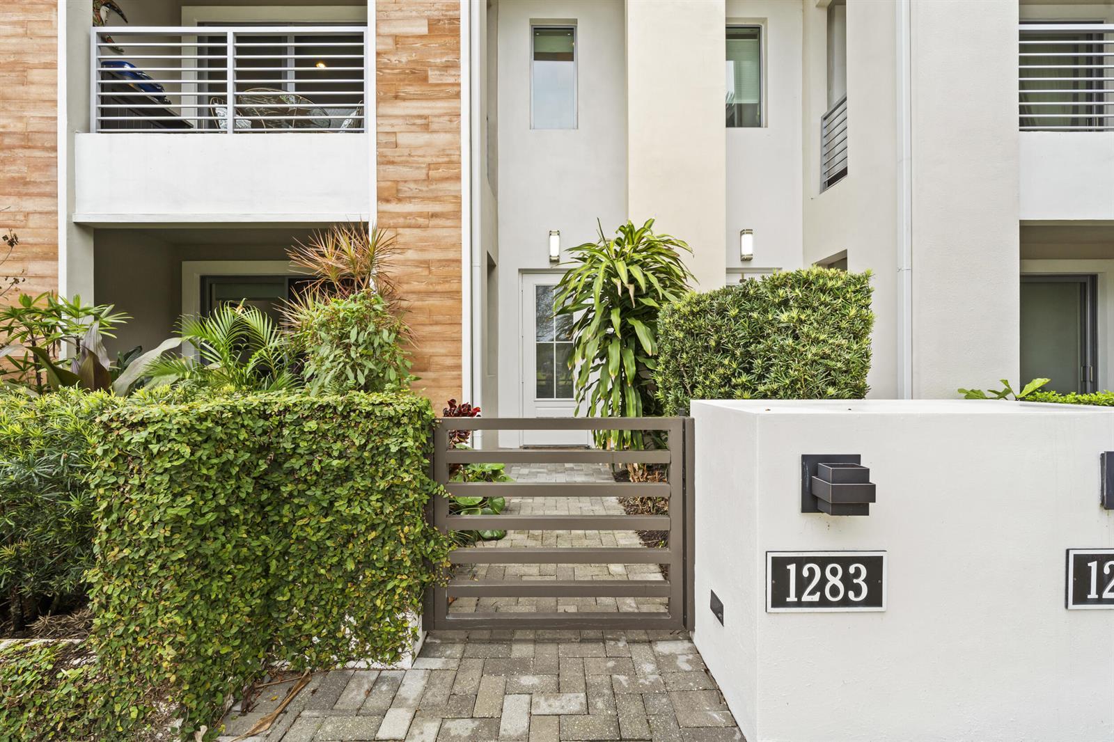 1283 Faulkner Terrace, Palm Beach Gardens FL 33418