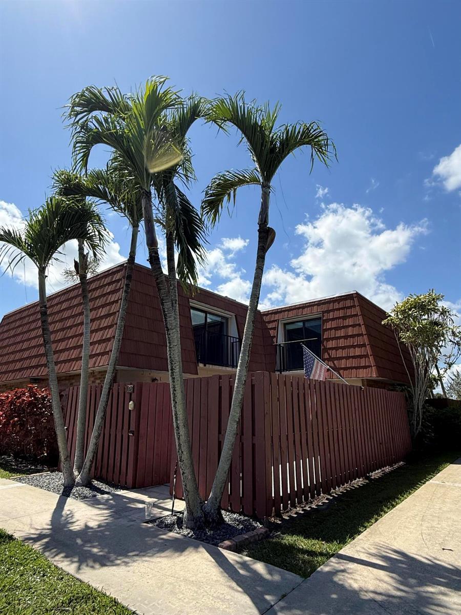 1420 Augusta Circle # 125, Delray Beach FL 33445