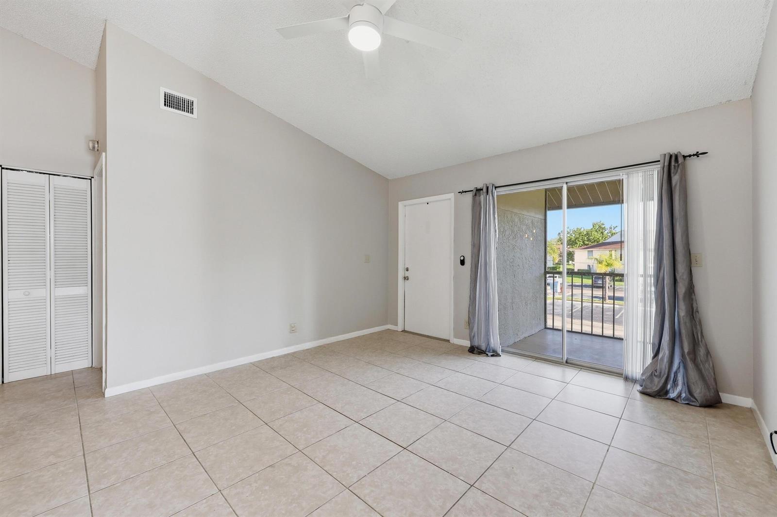 6286 Chasewood Drive, Jupiter FL 33458 photo 5