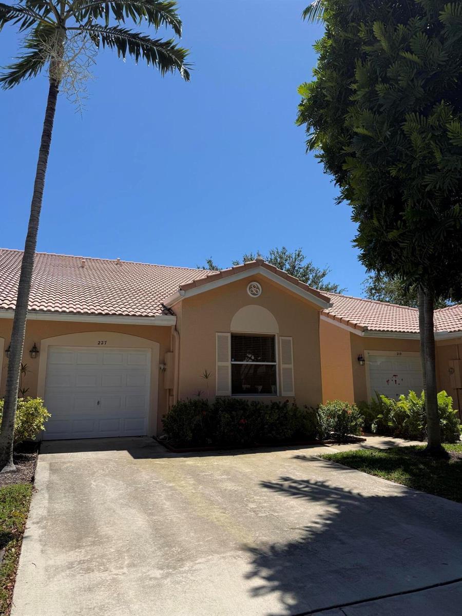 227 Coral Trace Lane # 227, Delray Beach FL 33445