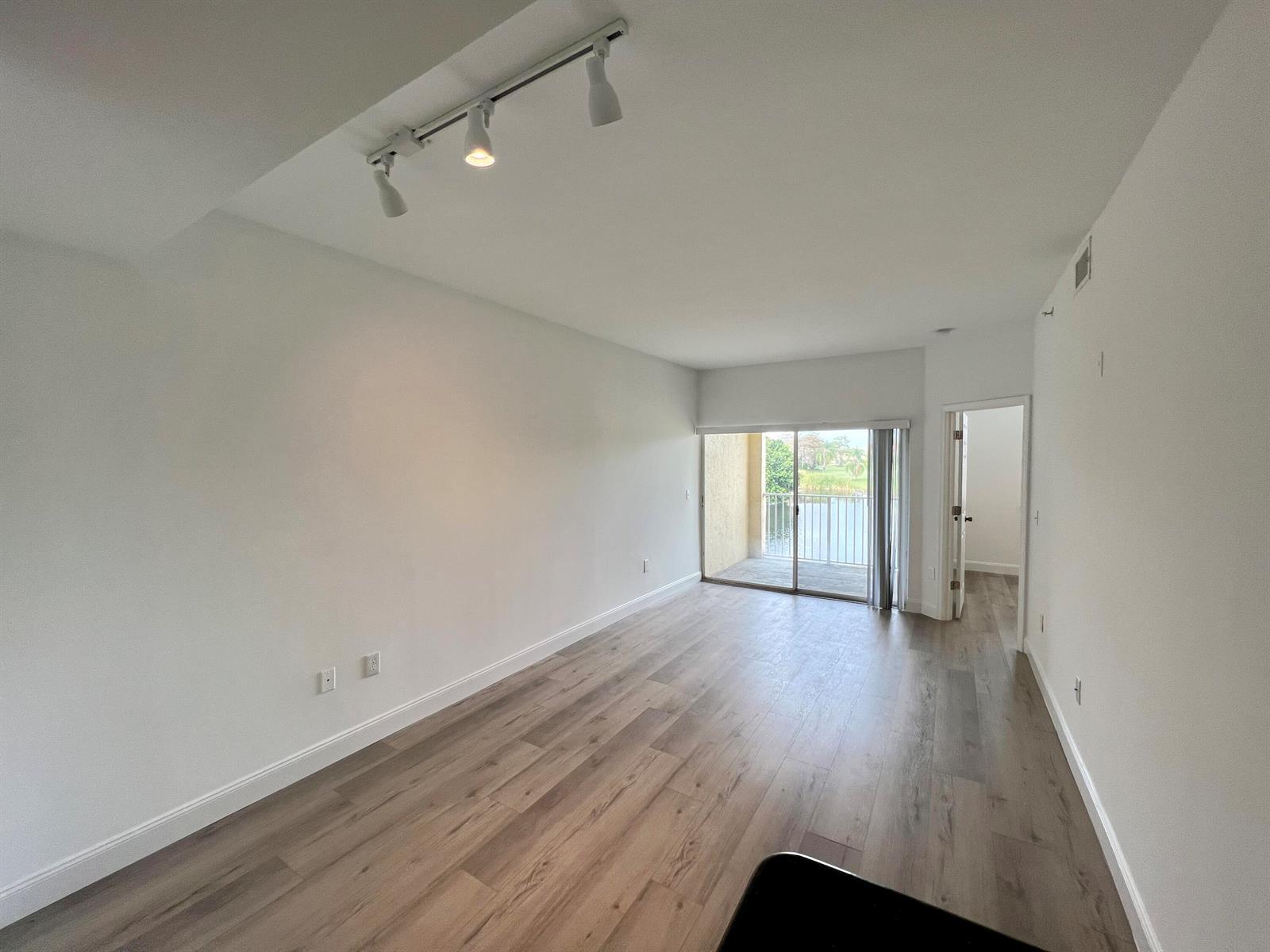 2040 Greenview Shores Boulevard # 214, Wellington FL 33414 photo 5