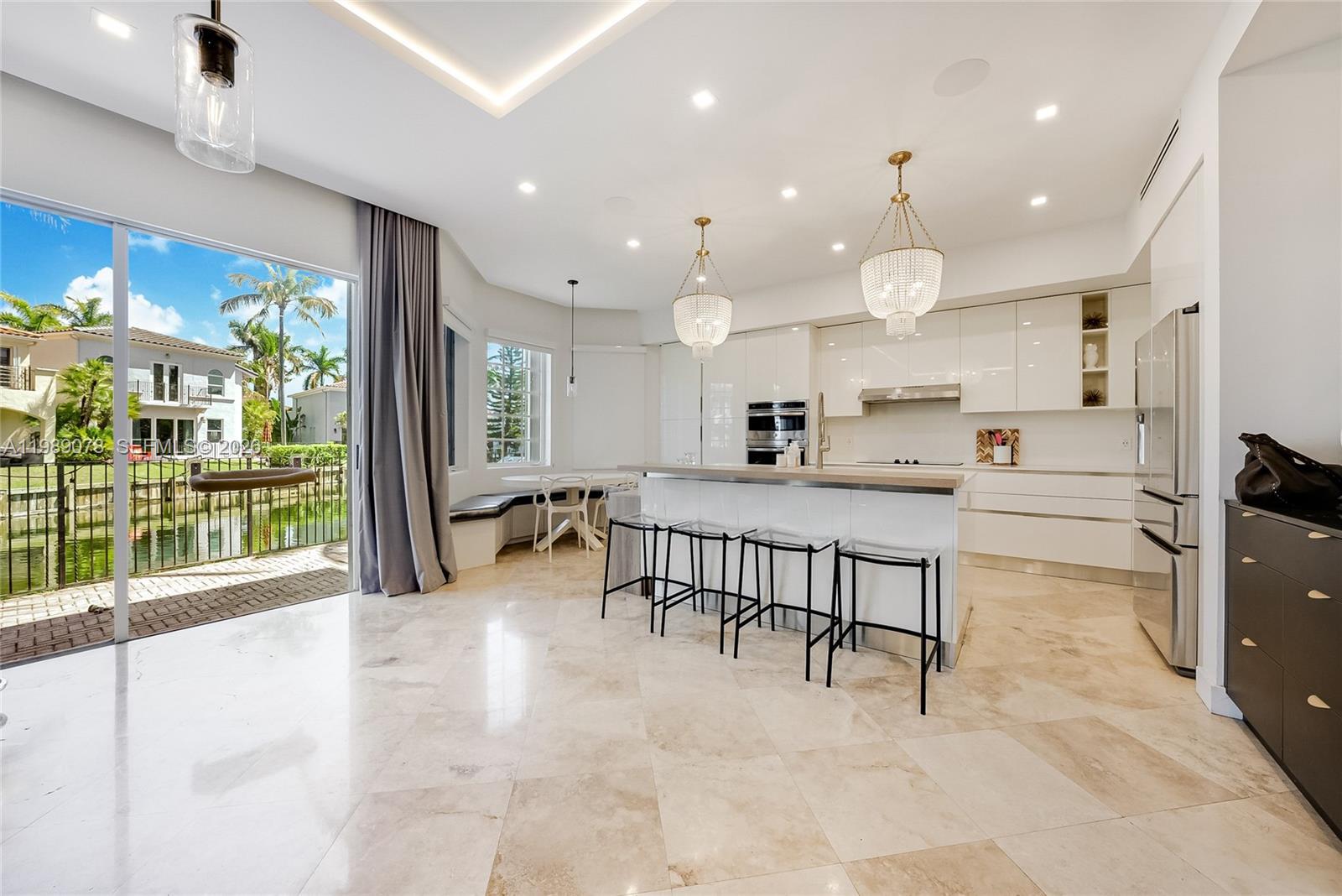 20765 NE 32nd Ave, Aventura FL 33180 photo 3