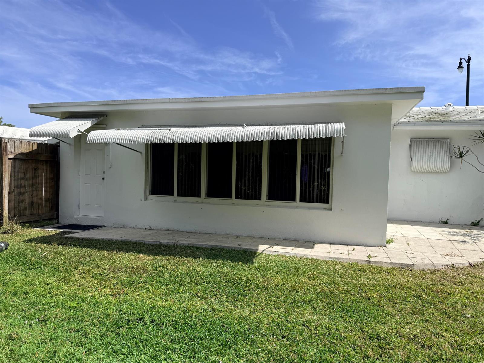 2751 NW 4th Avenue, Pompano Beach FL 33064 photo 2