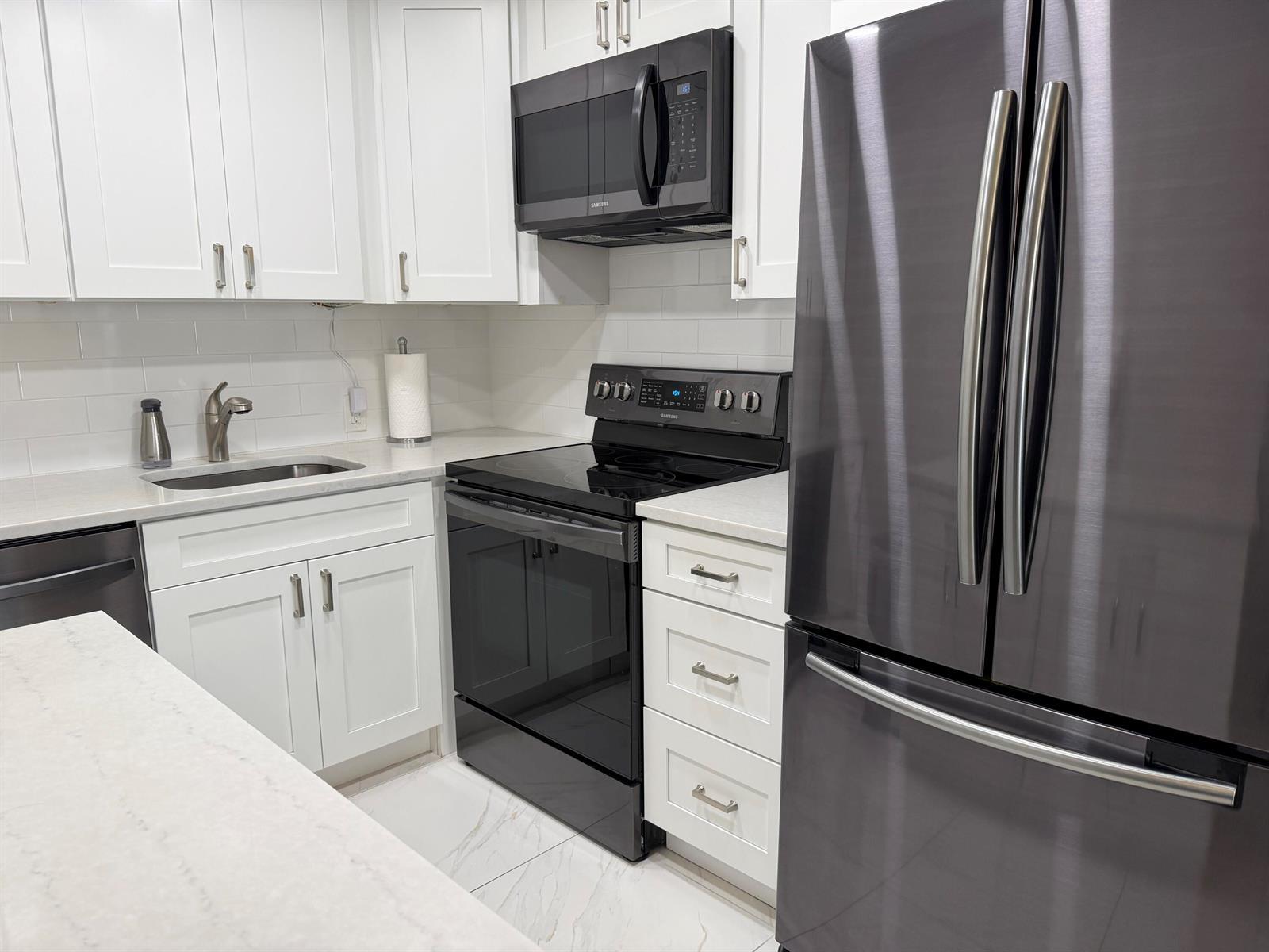101 Dorset C, Boca Raton FL 33434 photo 3