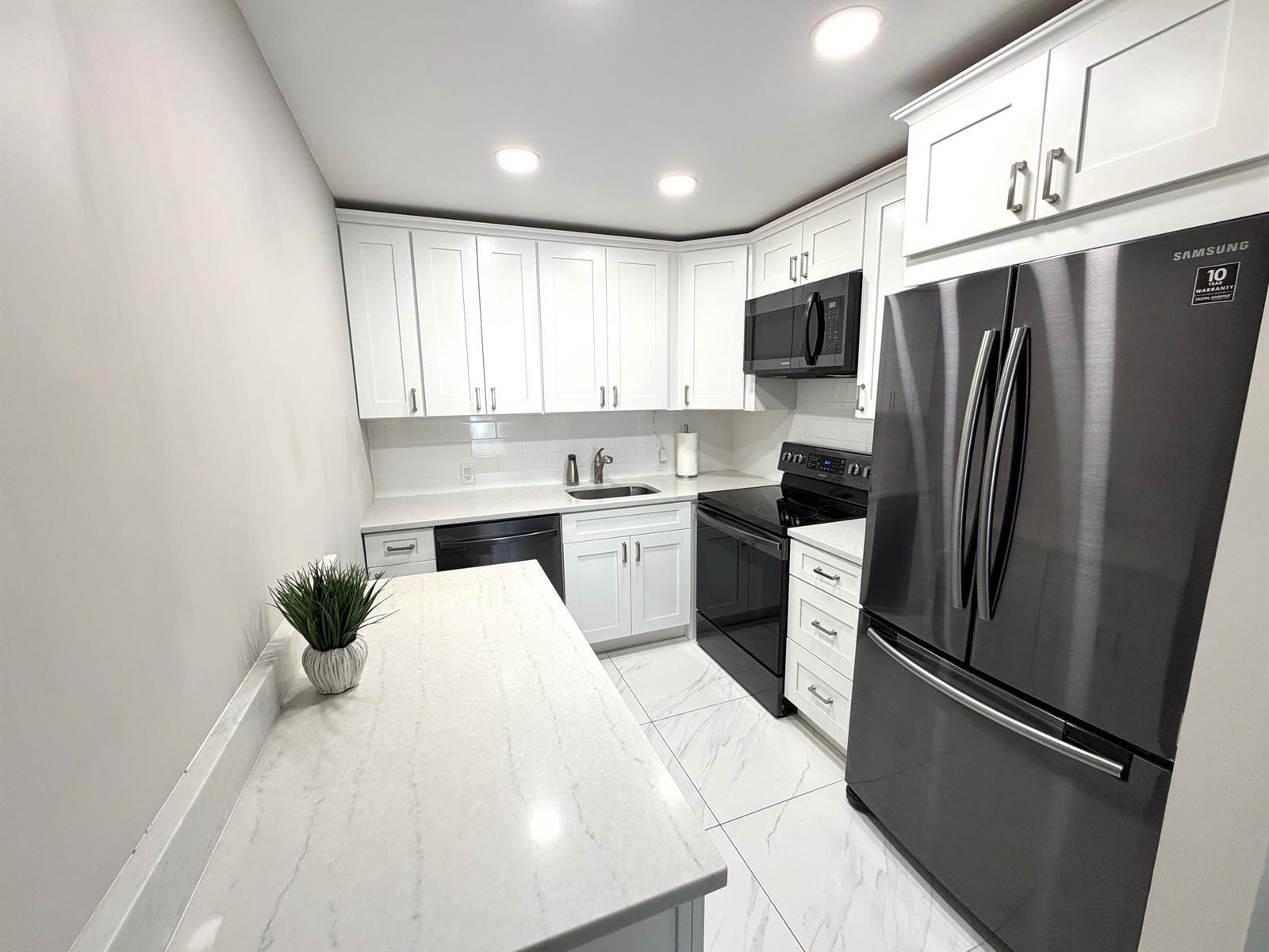 101 Dorset C, Boca Raton FL 33434 photo 4