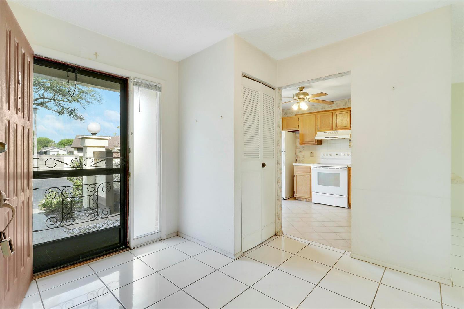 135 Manchineel Court, Royal Palm Beach FL 33411 photo 5