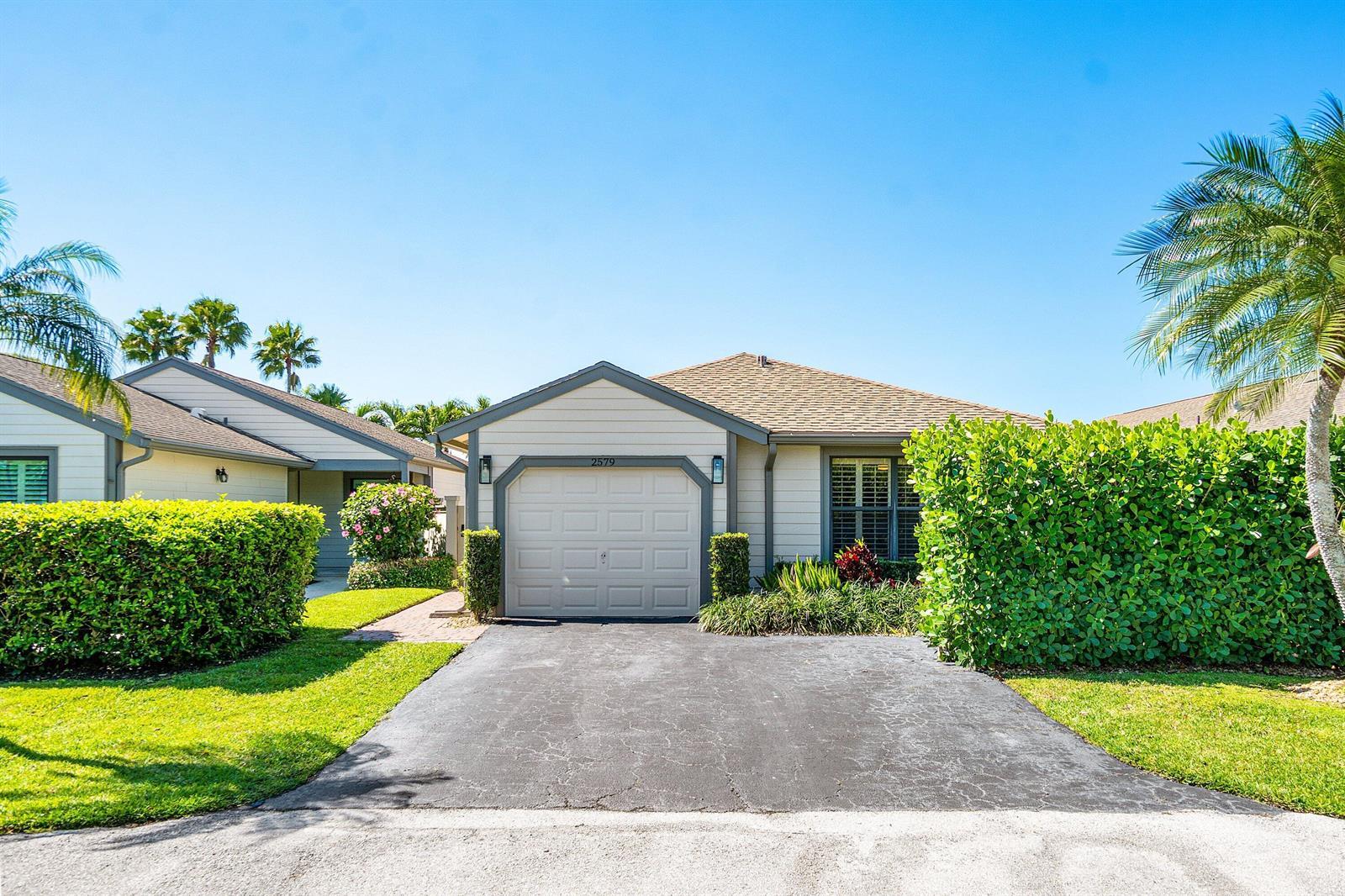 2579 Bedford Mews Drive, Wellington FL 33414