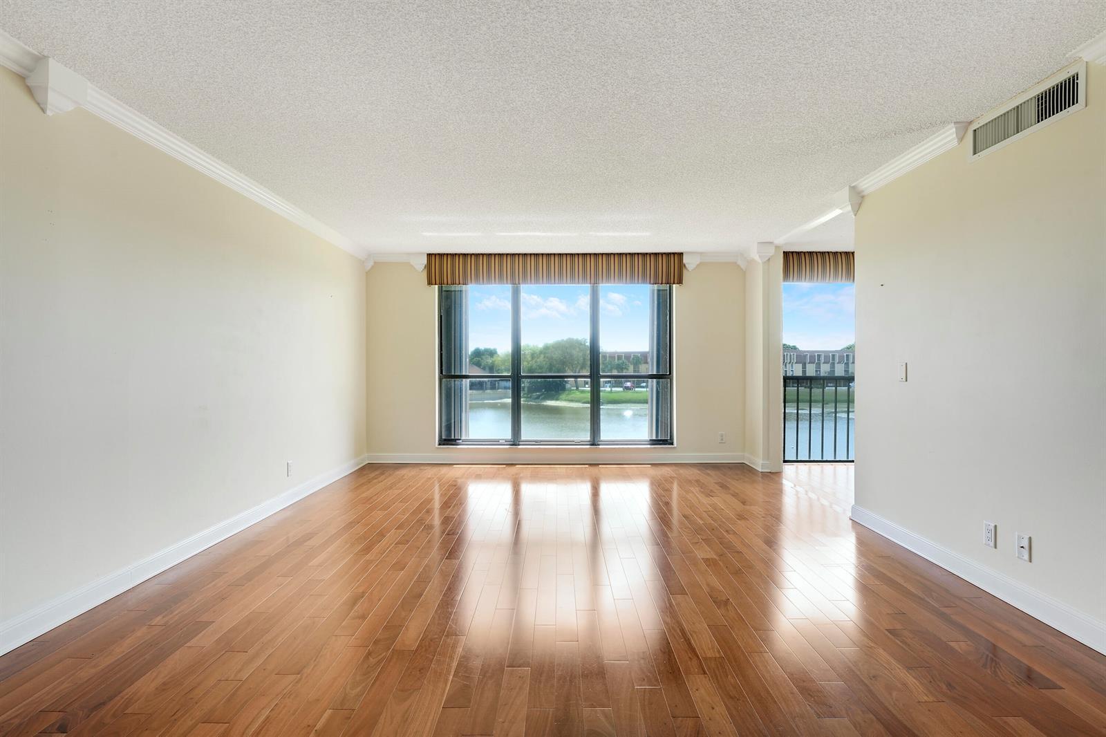 5344 Woodland Lakes Drive # 323, Palm Beach Gardens FL 33418 photo 5