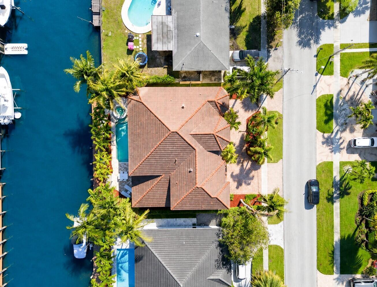 2221 NE 48th Court, Lighthouse Point FL 33064 photo 2