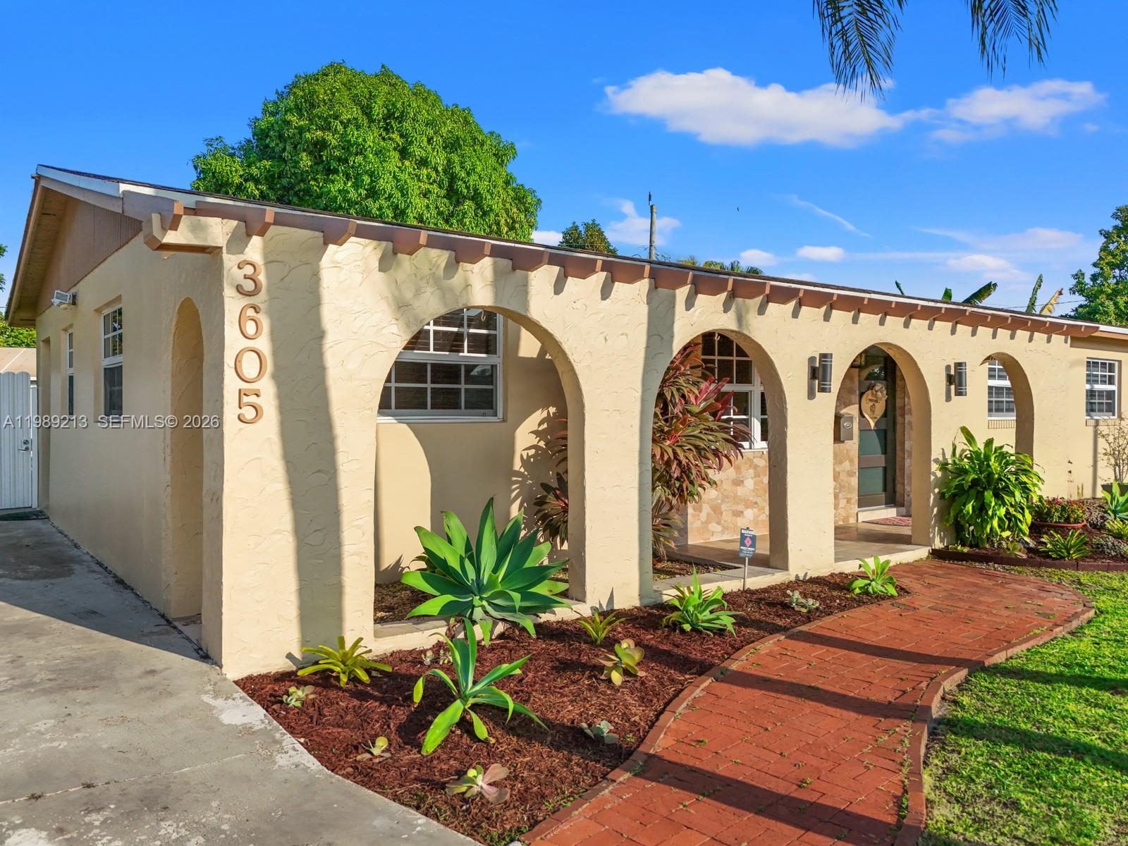 3605 SW 122nd Pl, Miami FL 33175 photo 2