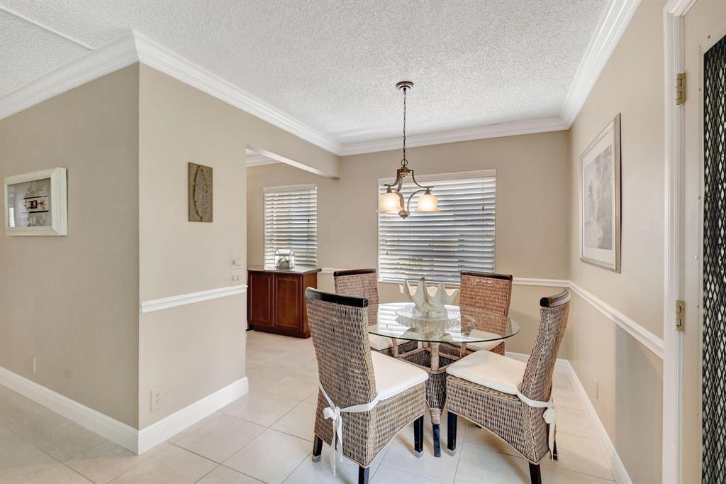 595 Normandy M, Delray Beach FL 33484 photo 4