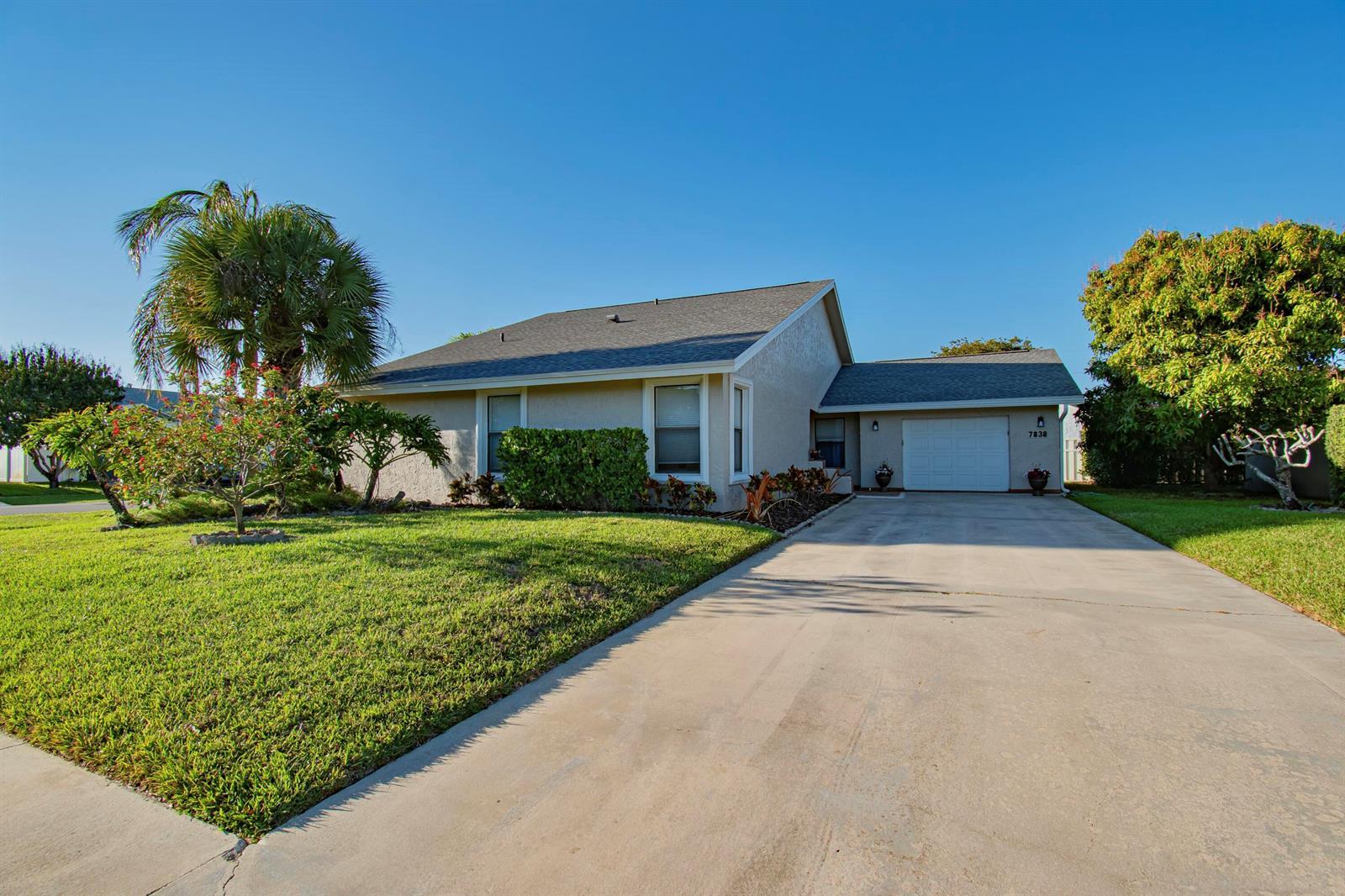 7838 Cypress Crescent, Boca Raton FL 33433 photo 2
