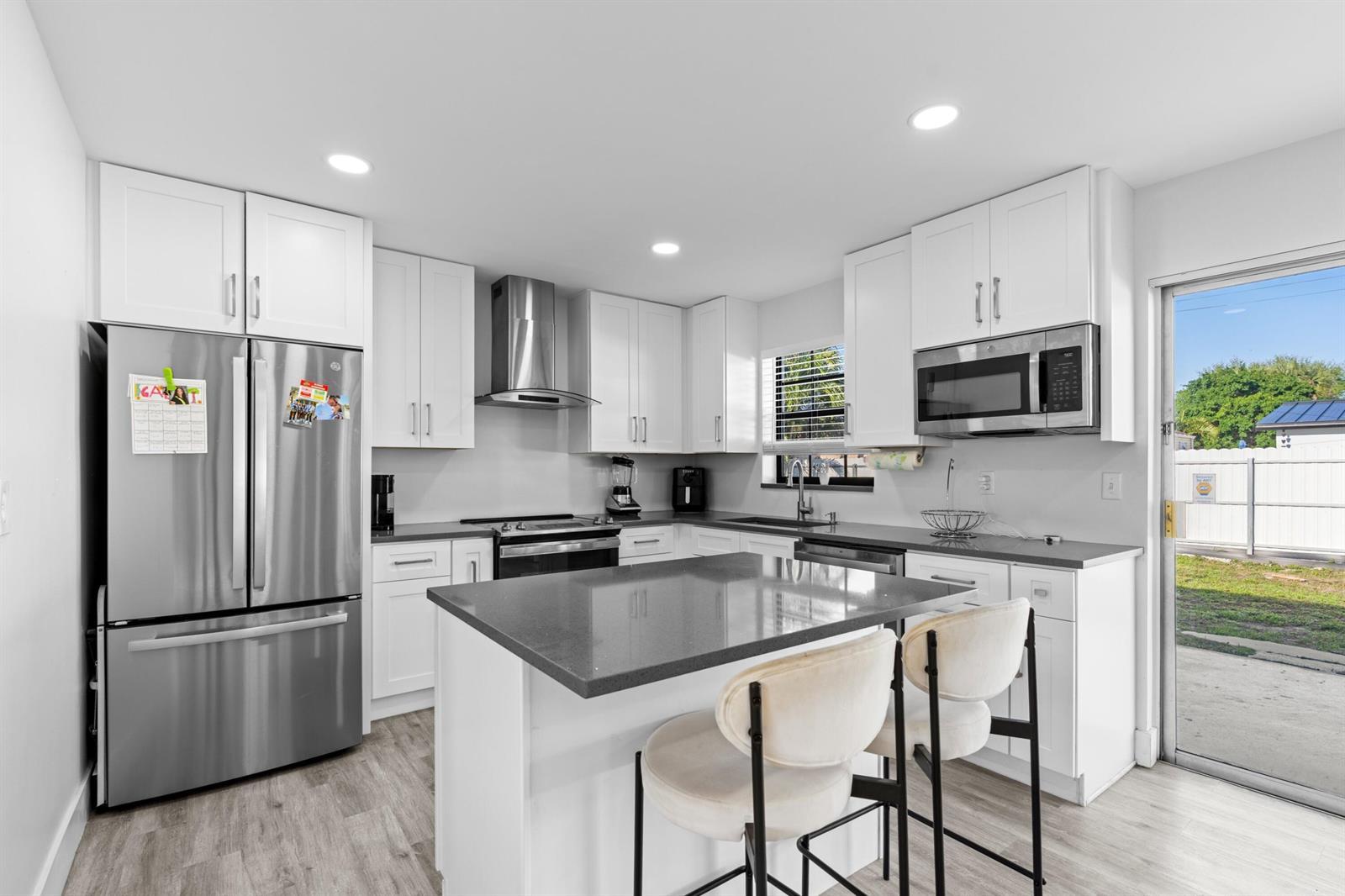 1713 Roy Drive, West Palm Beach FL 33415 photo 4