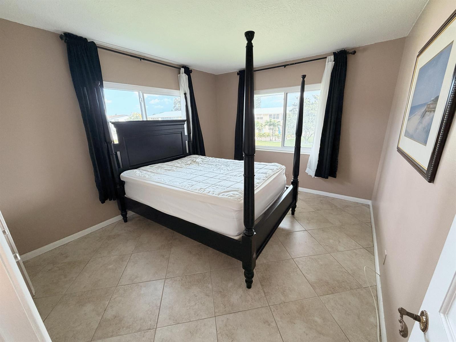 136 Coventry F, West Palm Beach FL 33417 photo 4