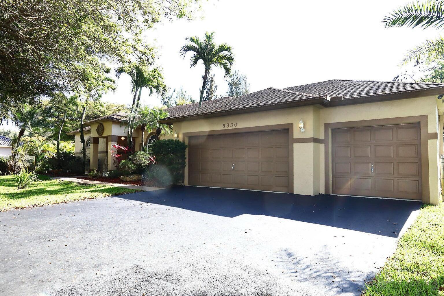 5330 SW 199 Avenue, Pembroke Pines FL 33332 photo 3