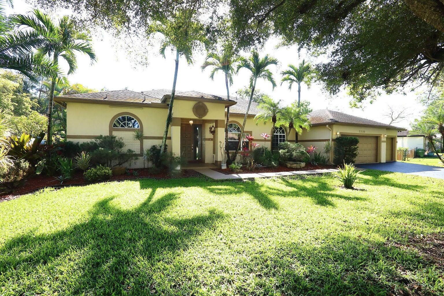 5330 SW 199 Avenue, Pembroke Pines FL 33332 photo 5
