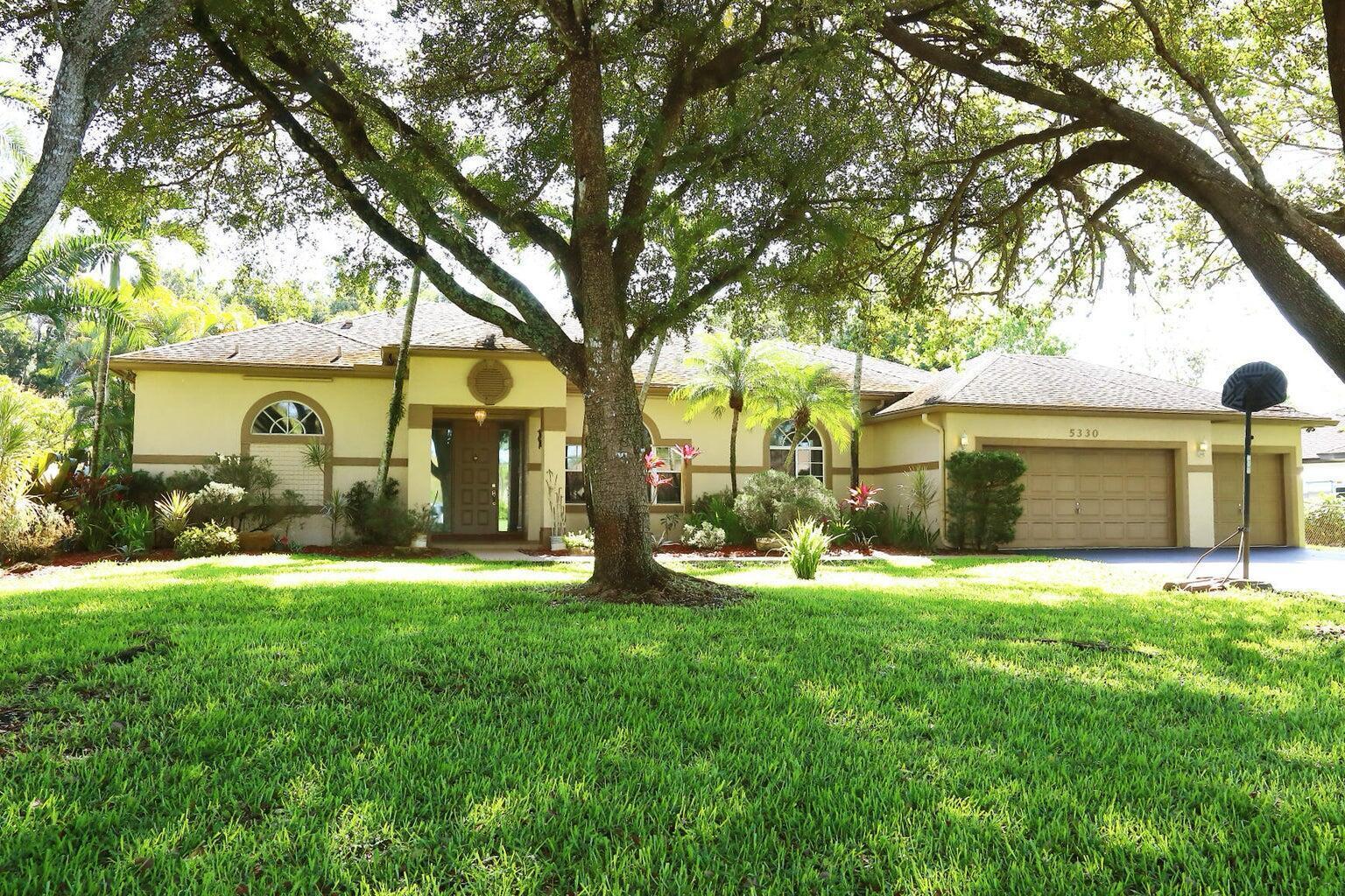 5330 SW 199 Avenue, Pembroke Pines FL 33332 photo 4