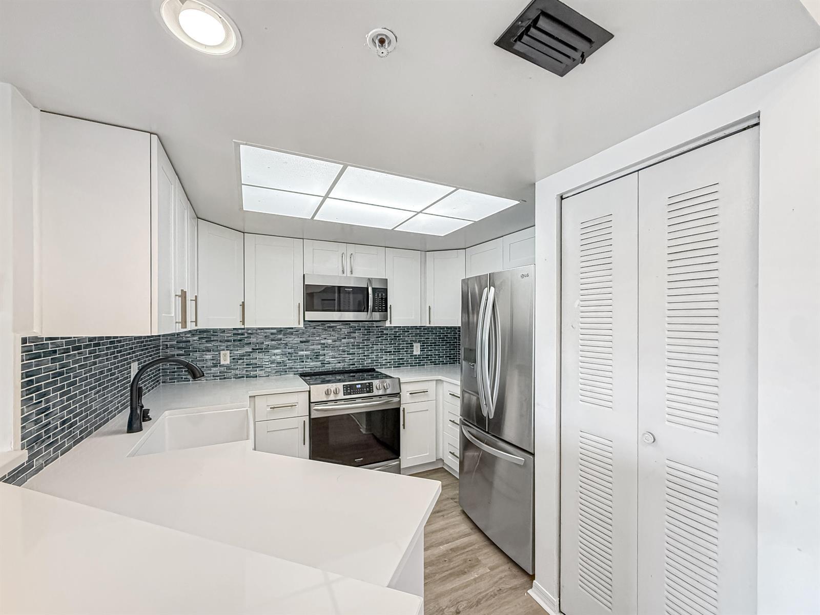 4155 N Haverhill Road # 1420, West Palm Beach FL 33417 photo 2