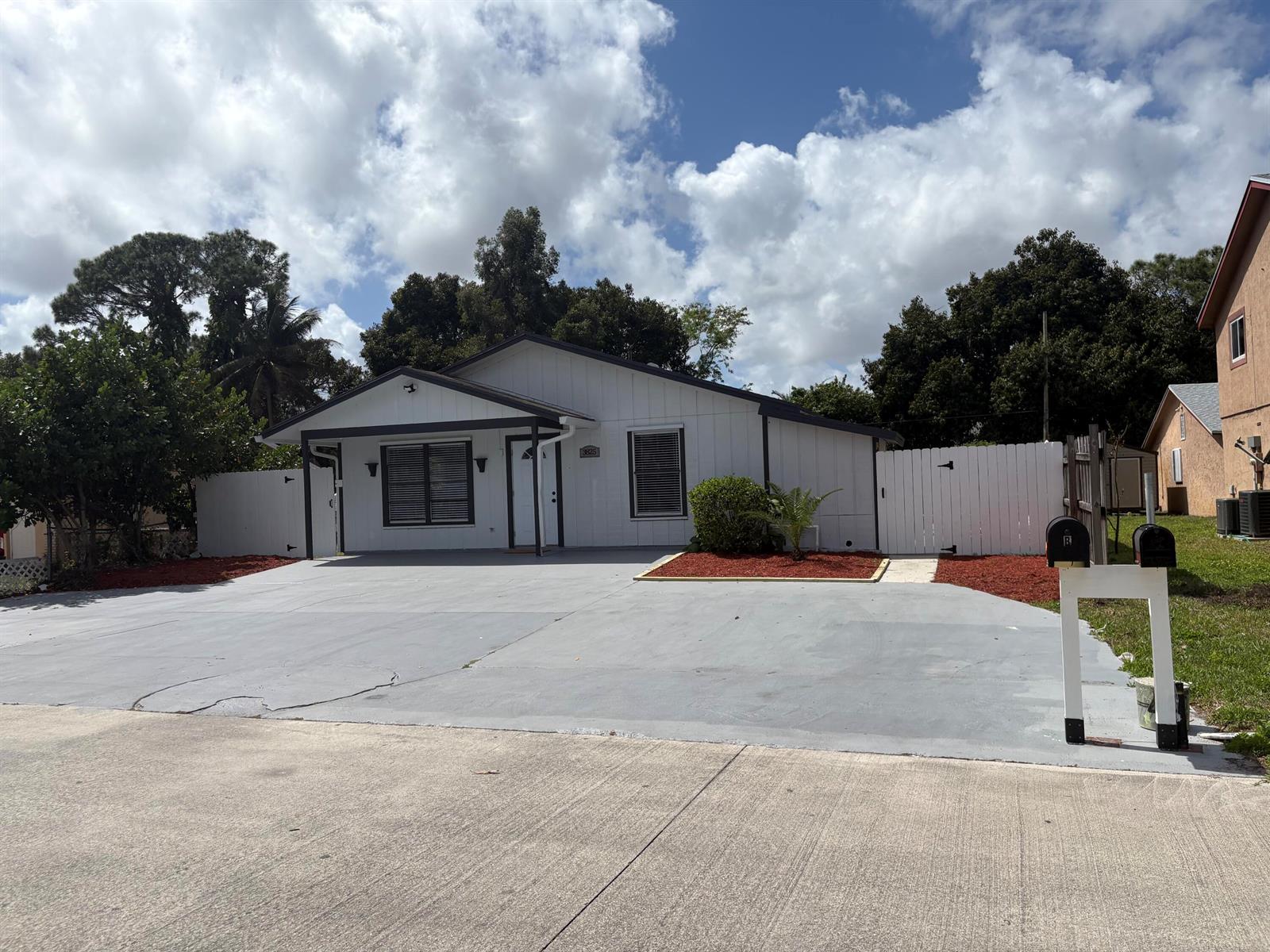 3825 Patio Court # A, Lake Worth FL 33461