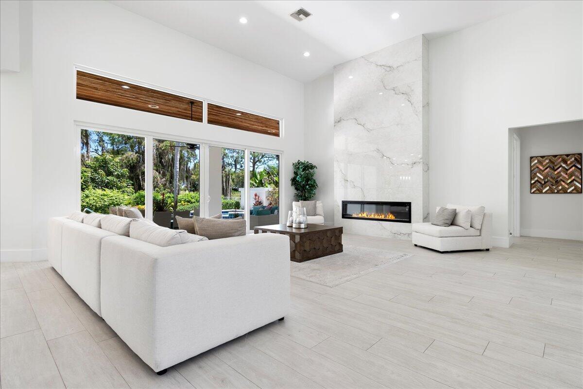 2313 Golf Brook Drive, Wellington FL 33414 photo 4
