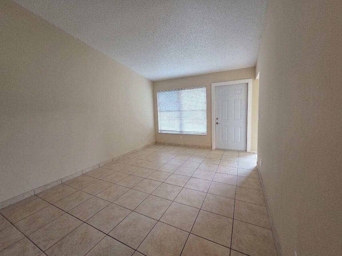 3774 Mil Race Court, FL 33463 photo 3