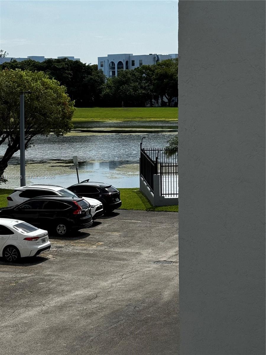 9686 Fontainebleau Blvd # 301, Miami FL 33172 photo 2