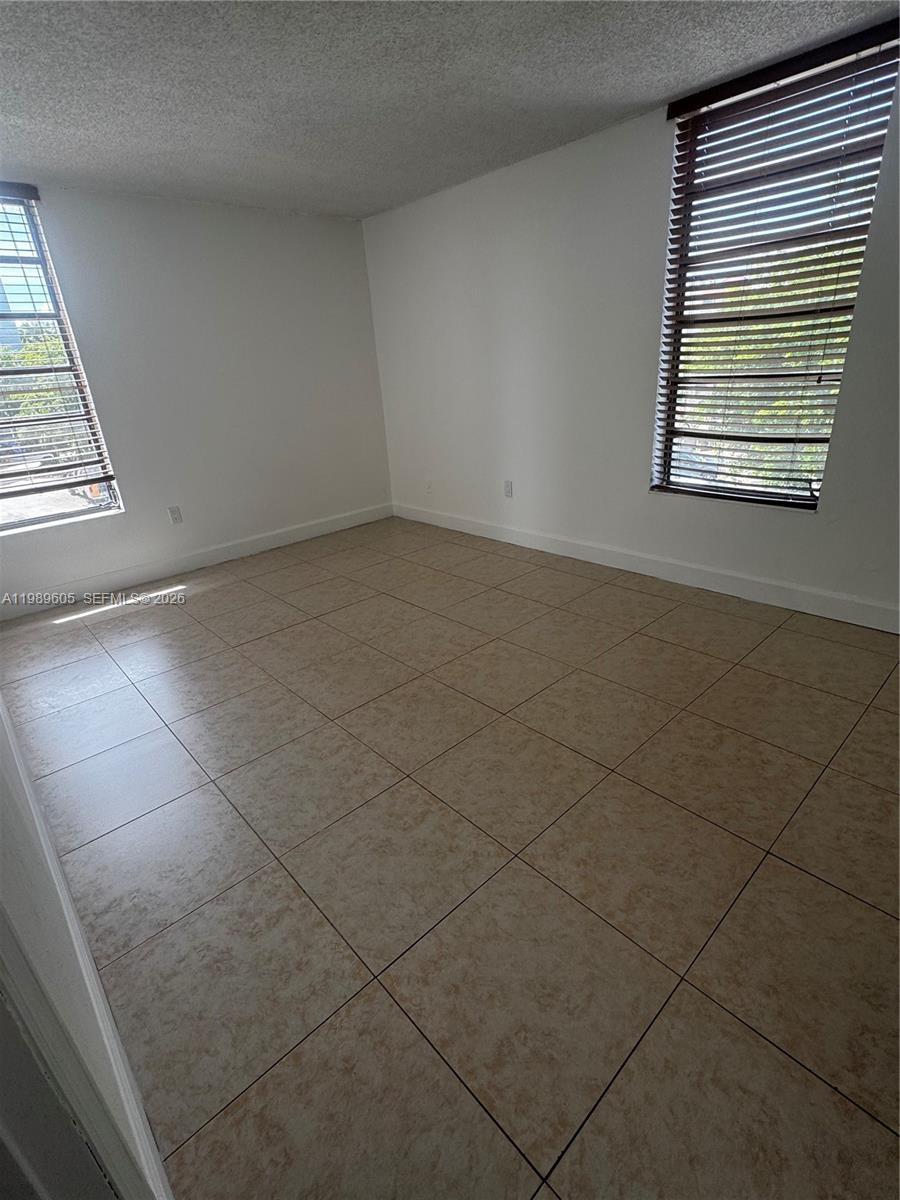 9686 Fontainebleau Blvd # 301, Miami FL 33172 photo 5