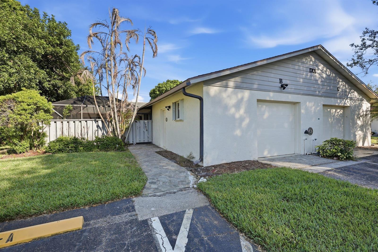 1701 Mariners Cove, Fort Pierce FL 34950 photo 2