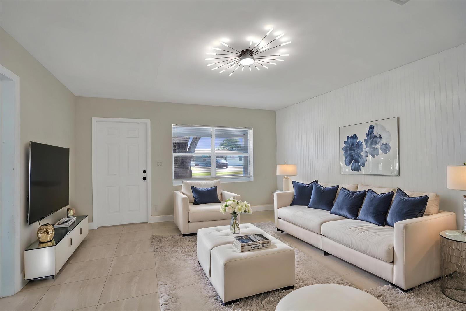 131 NE 51st Street, Oakland Park FL 33334 photo 3