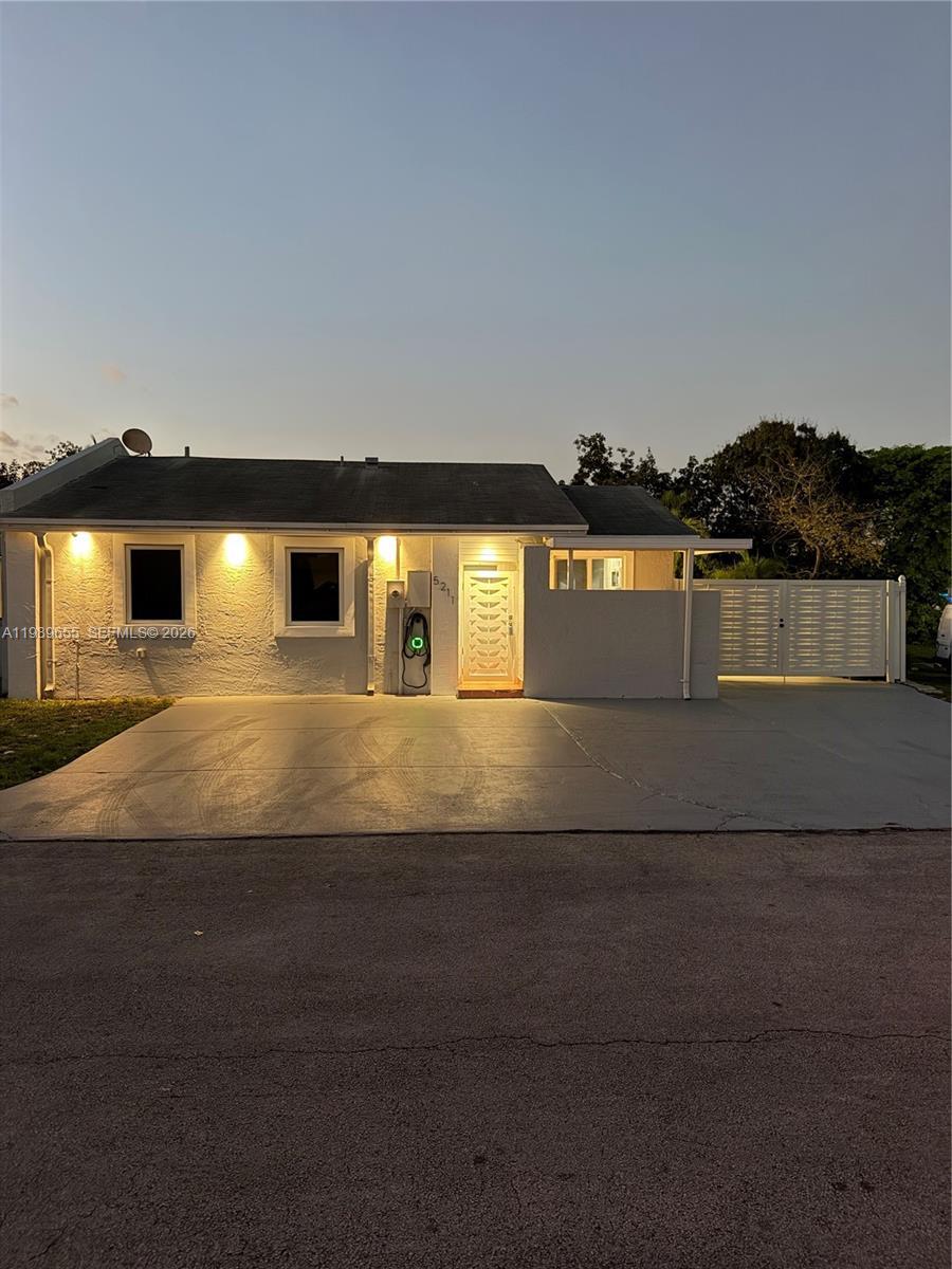 5211 NW 196th Ter, Miami Gardens FL 33055