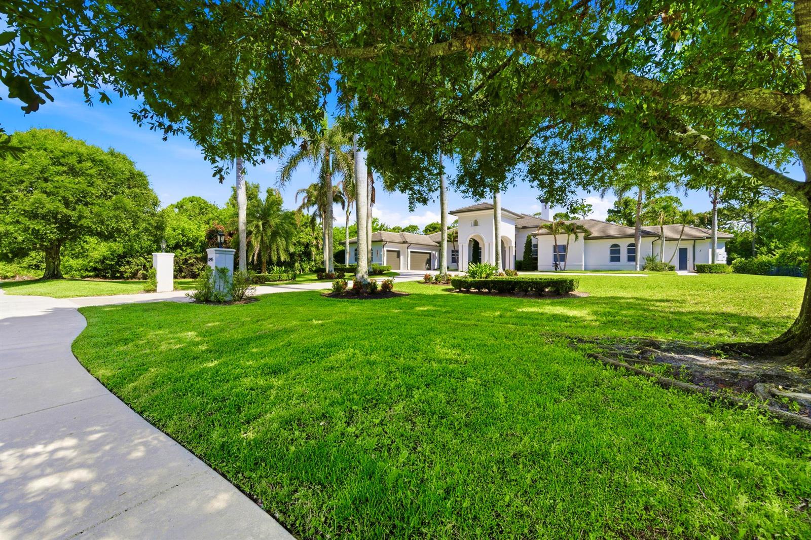 8245 SE Country Estates Way, Jupiter FL 33458 photo 2