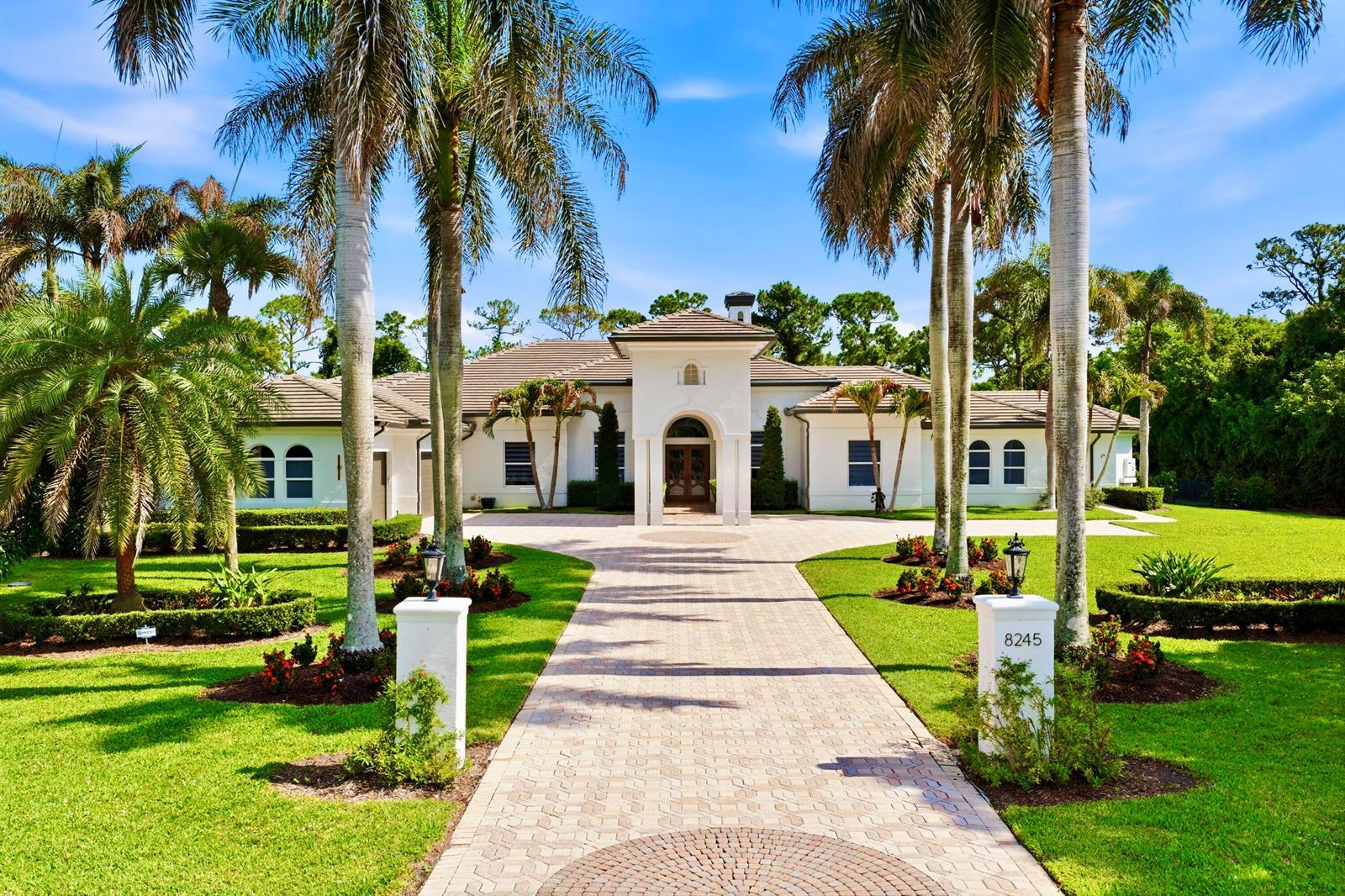 8245 SE Country Estates Way, Jupiter FL 33458