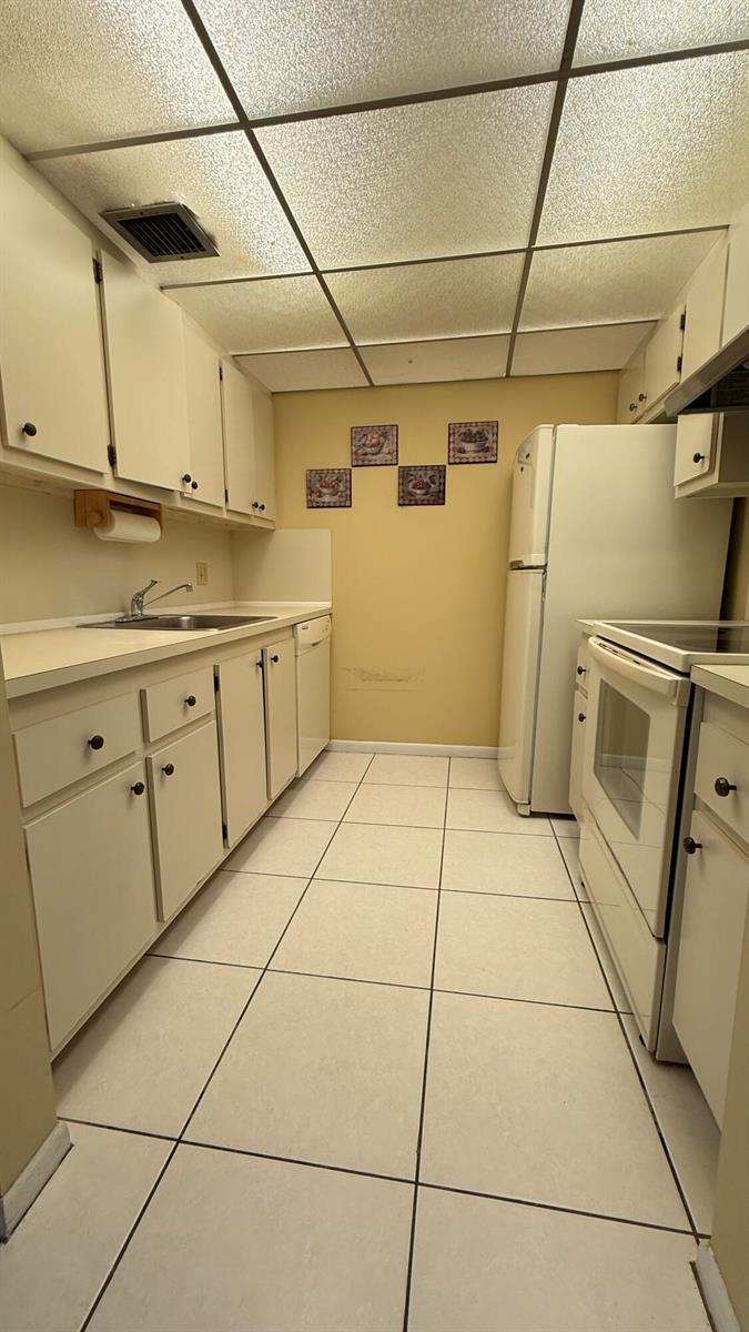 400 SW 134th Way # 411f, Pembroke Pines FL 33027 photo 3