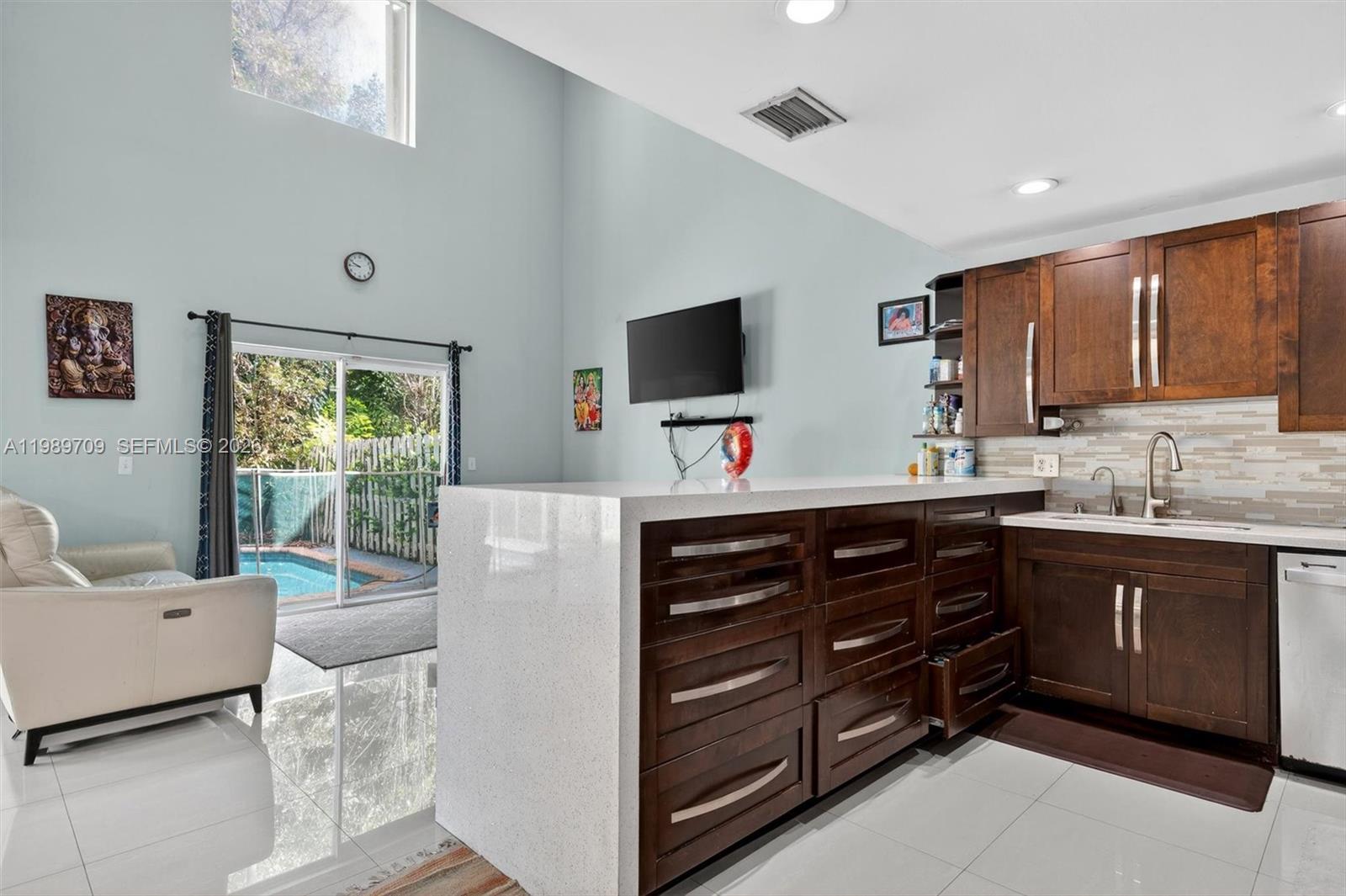12289 NW 1st St, Plantation FL 33325 photo 3