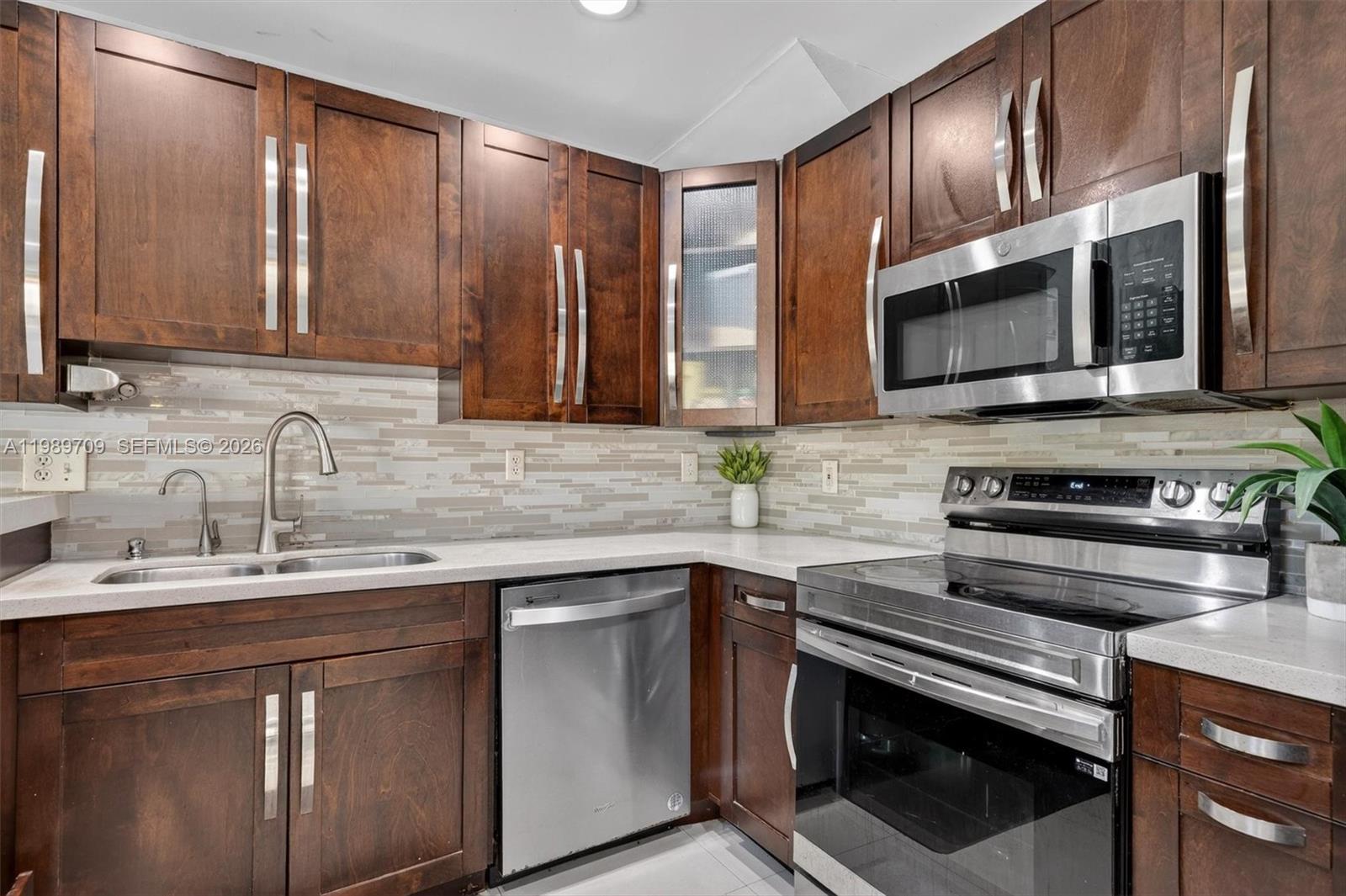 12289 NW 1st St, Plantation FL 33325 photo 5
