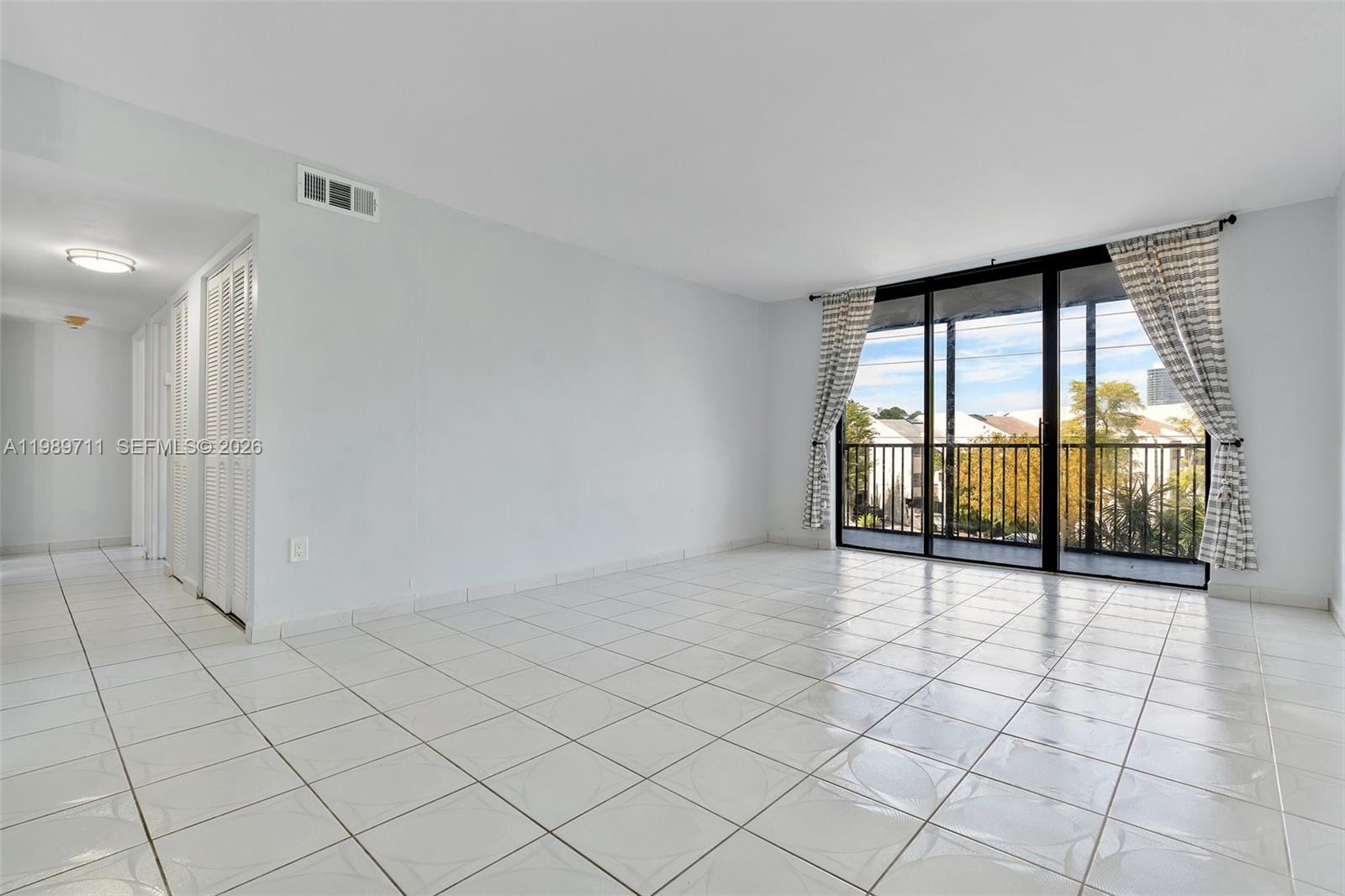 2500 NE 135th St Unit#B206, North Miami FL 33181 photo 5