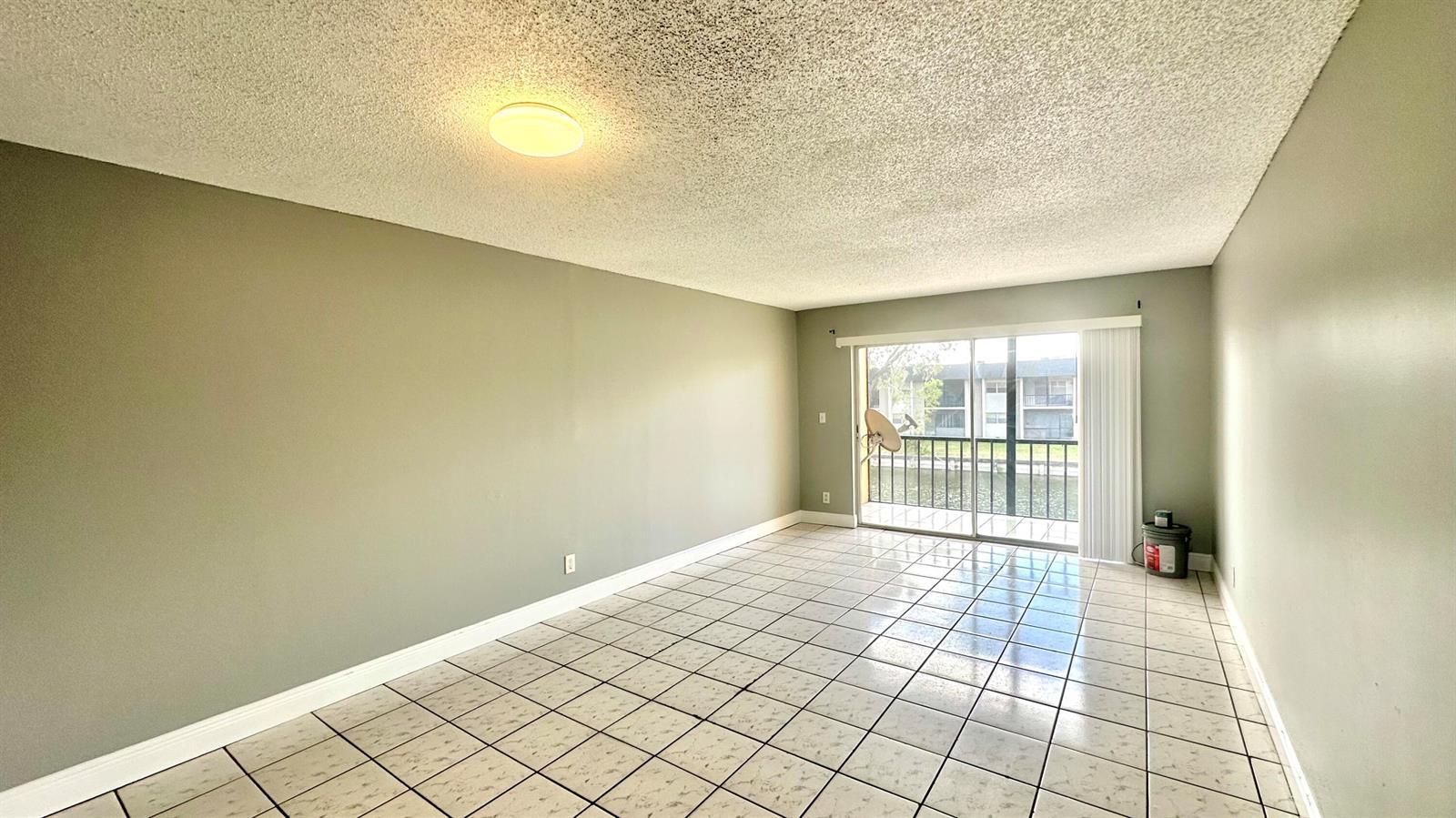 8040 N Colony Circle Unit 207, Tamarac FL 33321 photo 4