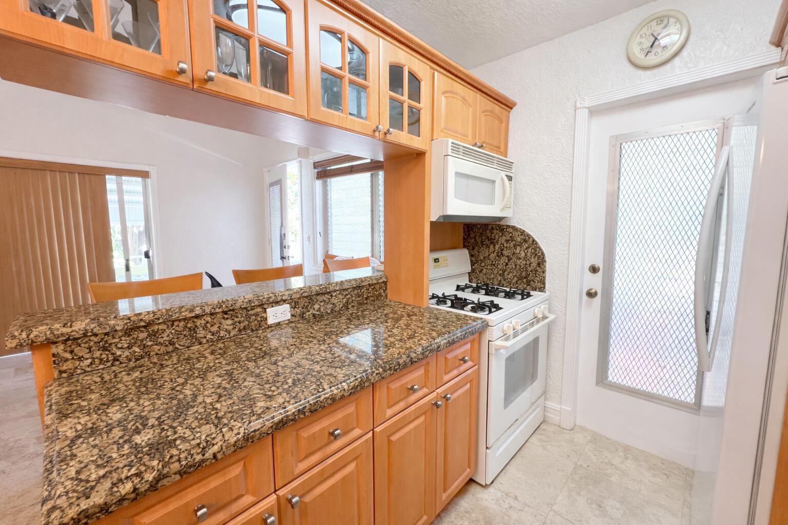 655 Meridian Avenue # 24, Miami Beach FL 33139 photo 2