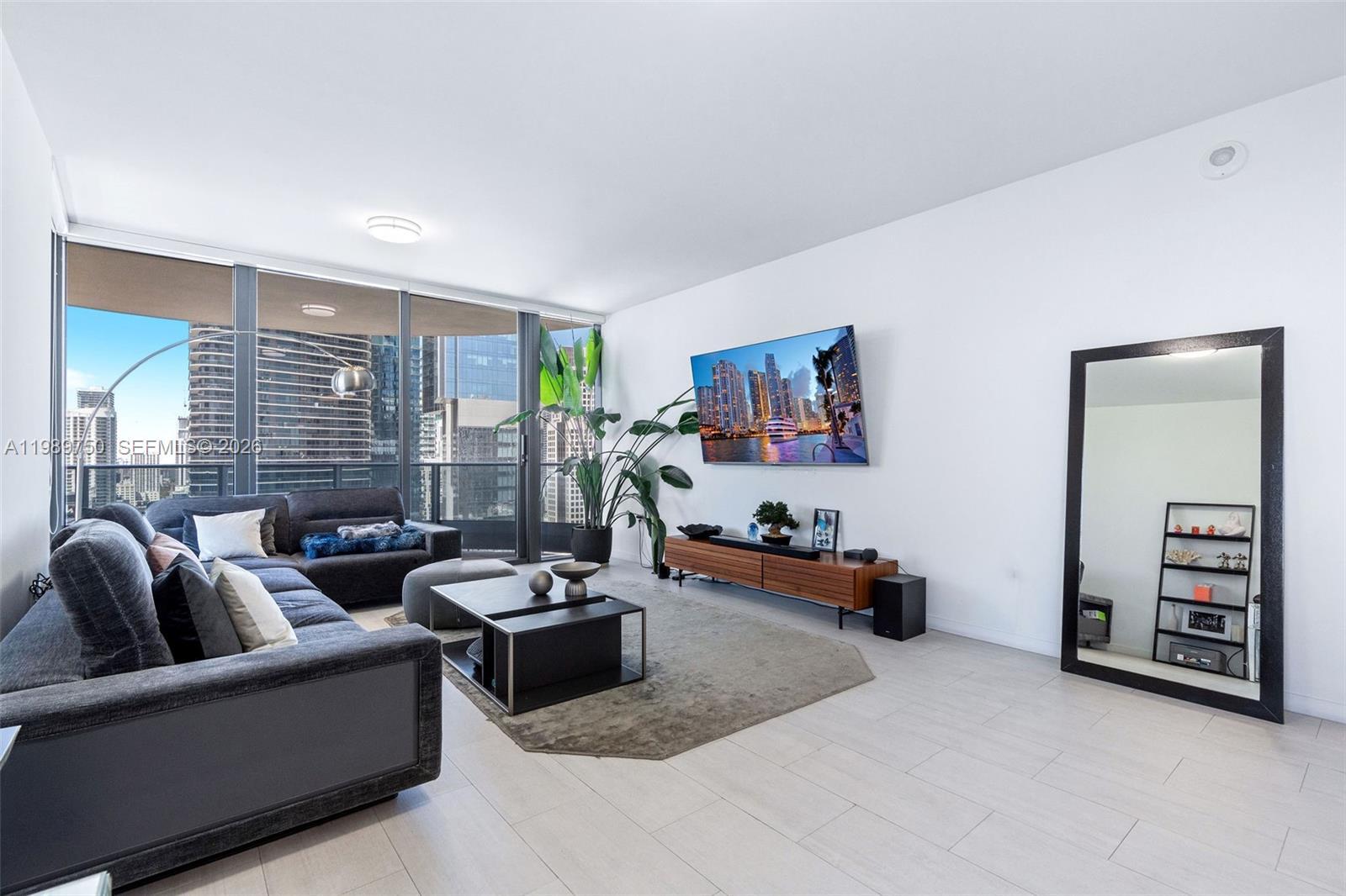 1000 Brickell Plz # 2812, Miami FL 33131 photo 5