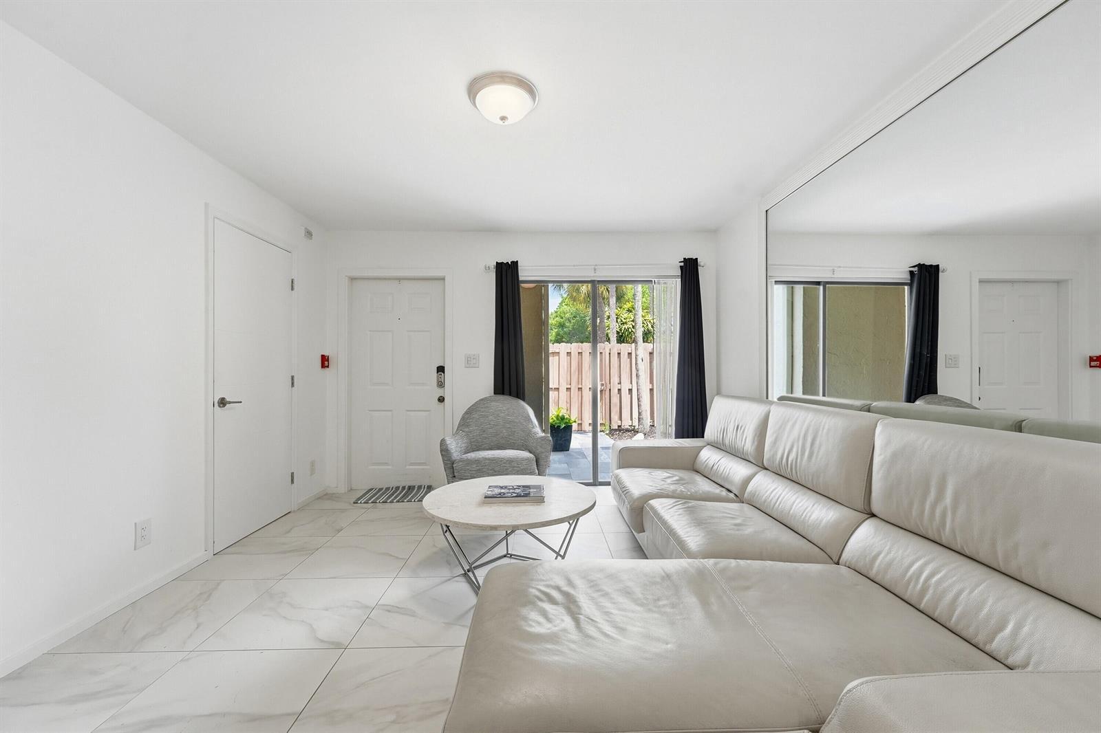 602 Executive Center Drive Unit 105, West Palm Beach FL 33401 photo 5