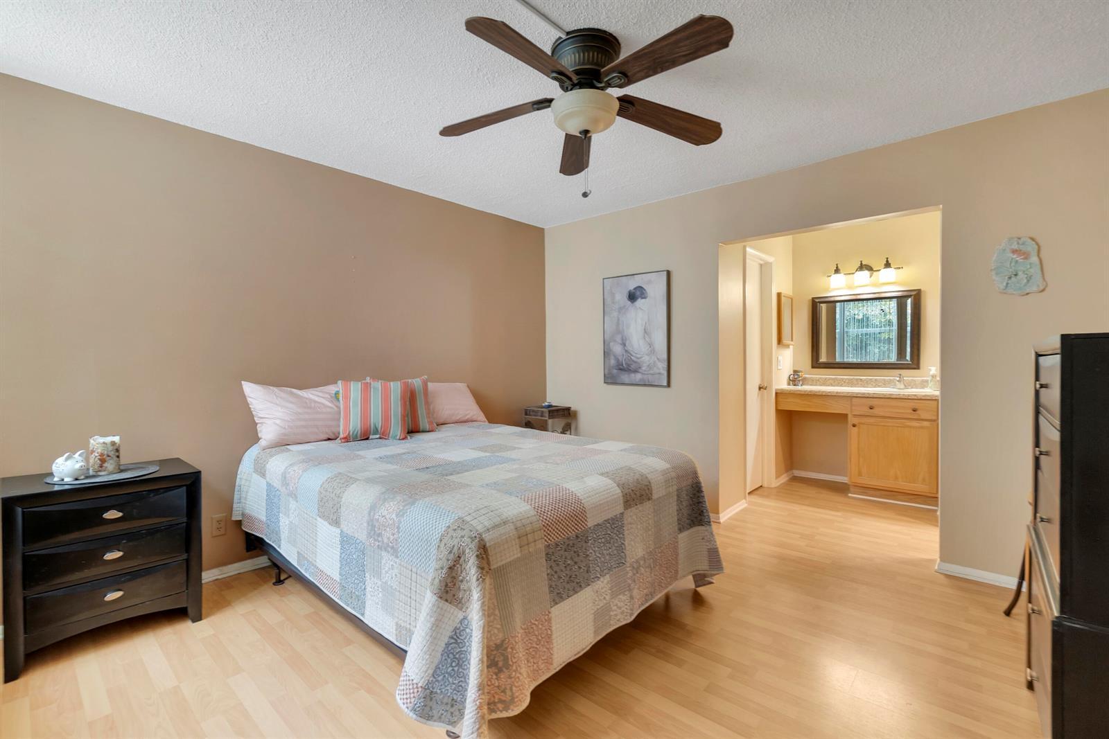 9440 Live Oak Place # 402, Davie FL 33324 photo 4